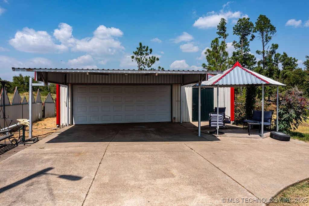 1722 Highway 70 E Property Photo 4