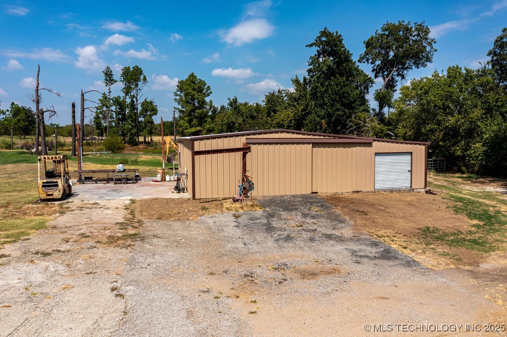 1722 Highway 70 E Property Photo 7