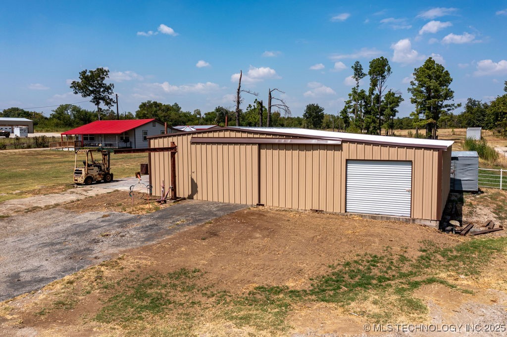 1722 Highway 70 E Property Photo 8