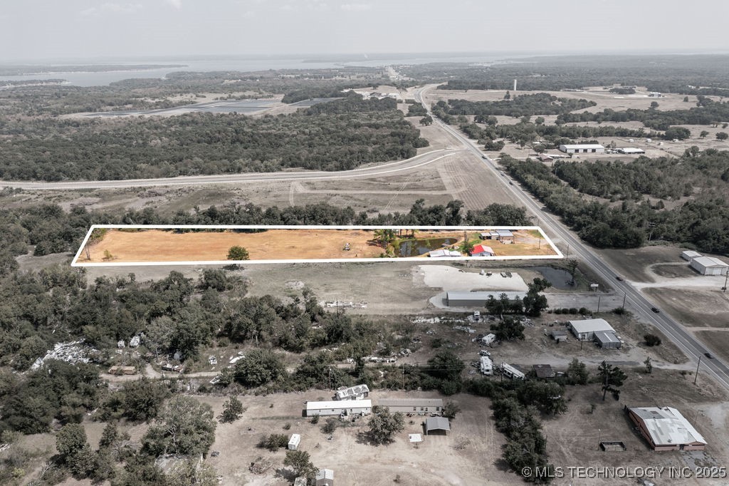 1722 Highway 70 E Property Photo 9