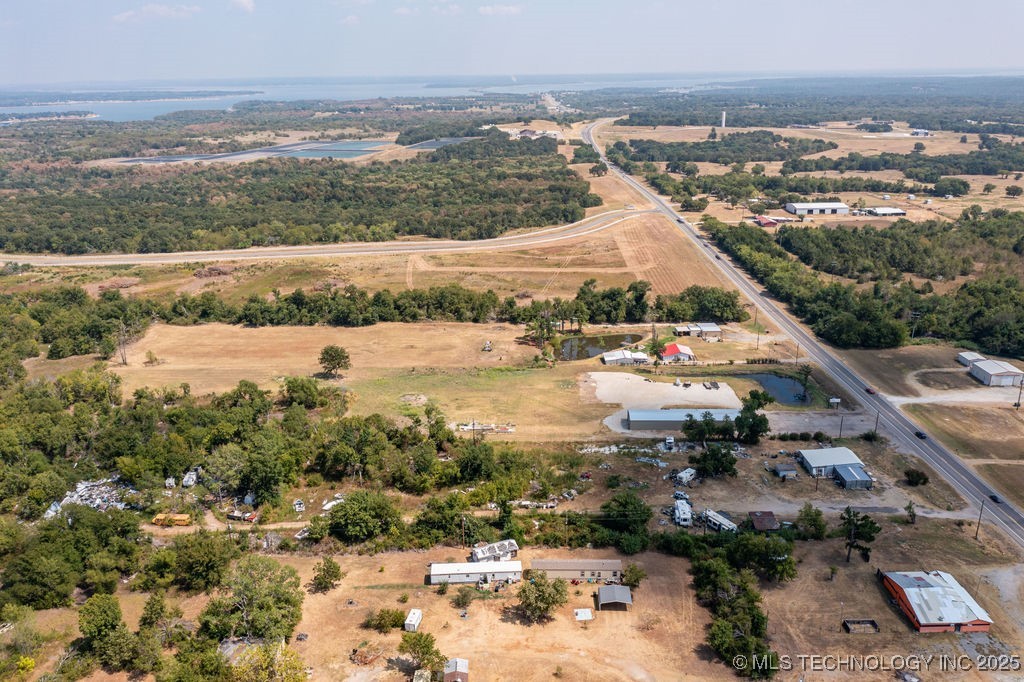 1722 Highway 70 E Property Photo 11