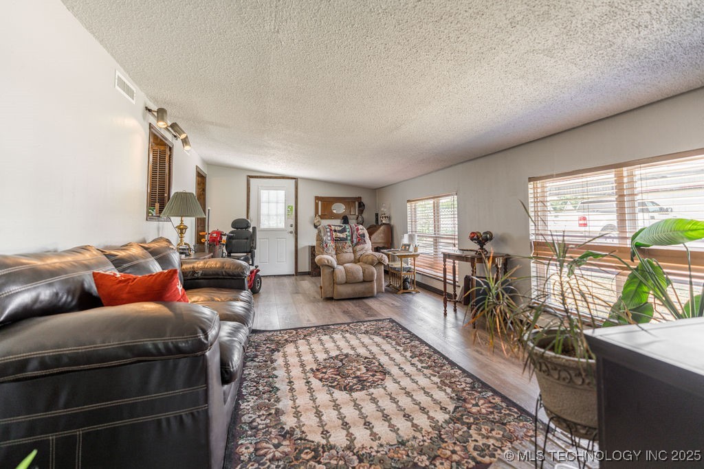 1722 Highway 70 E Property Photo 23