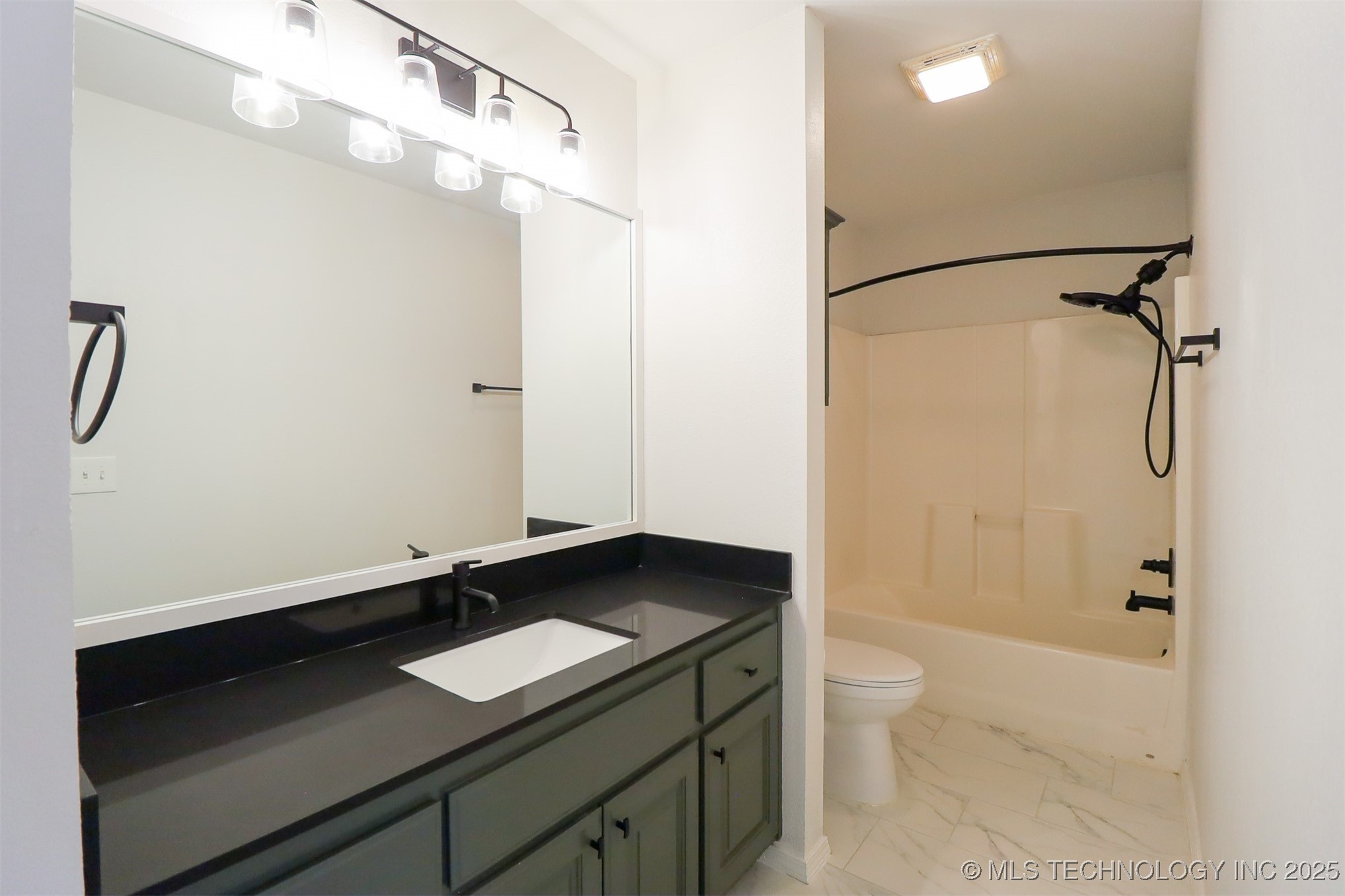 402 E Tecumseh Street Property Photo 14