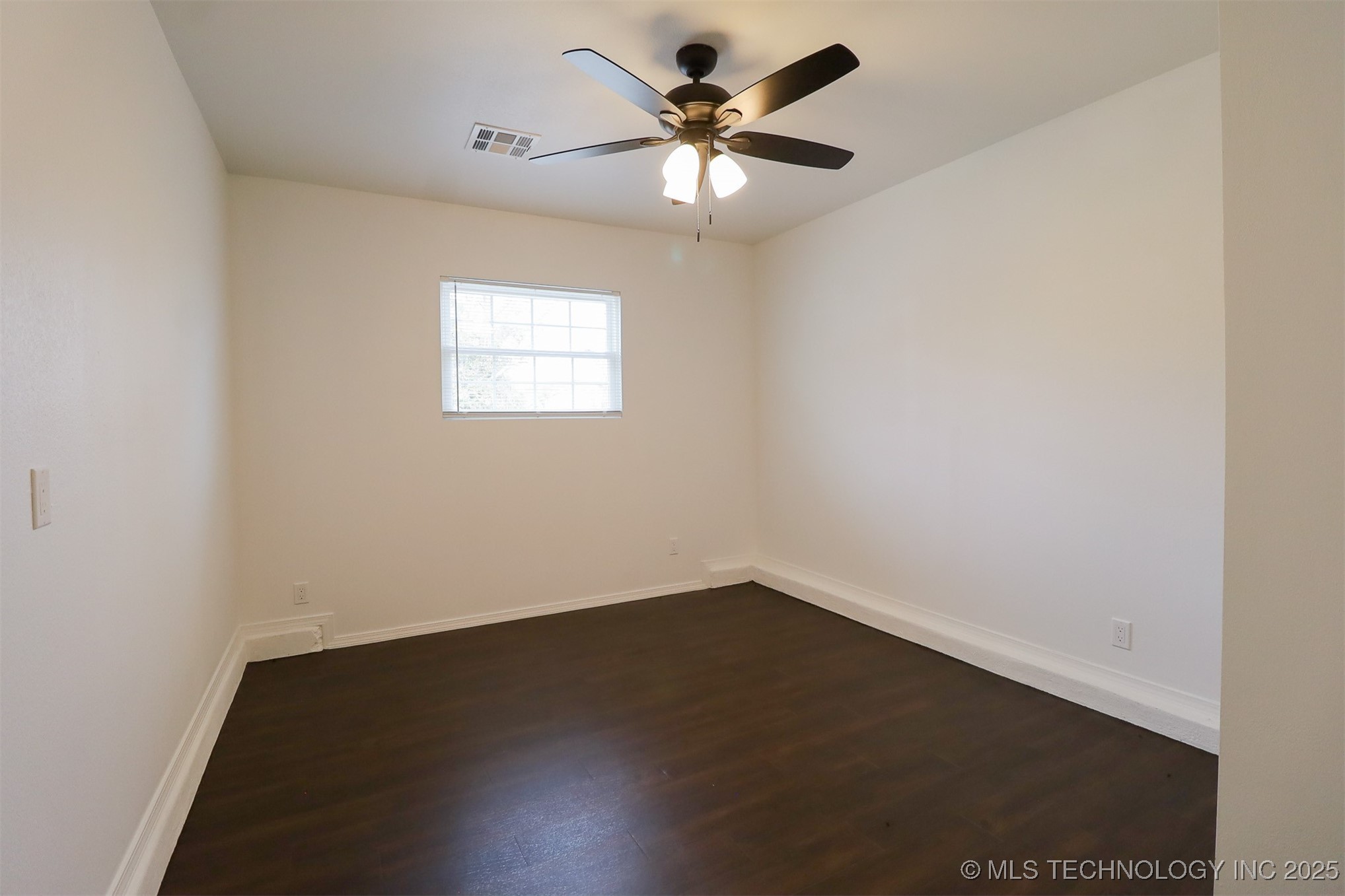 402 E Tecumseh Street Property Photo 16