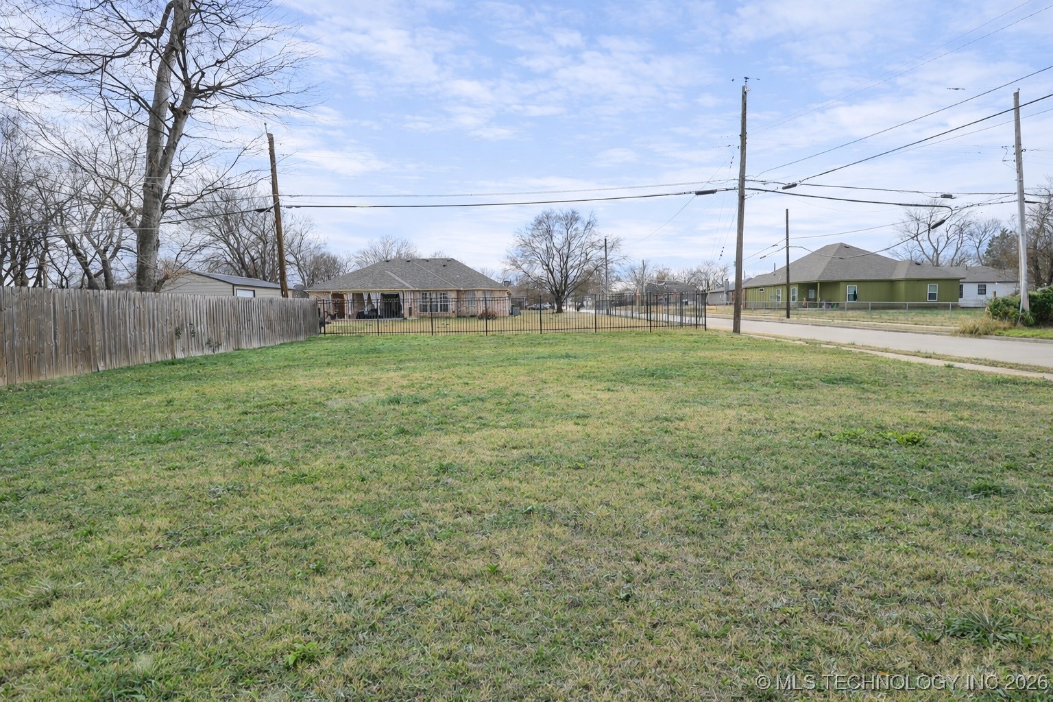 402 E Tecumseh Street Property Photo 26