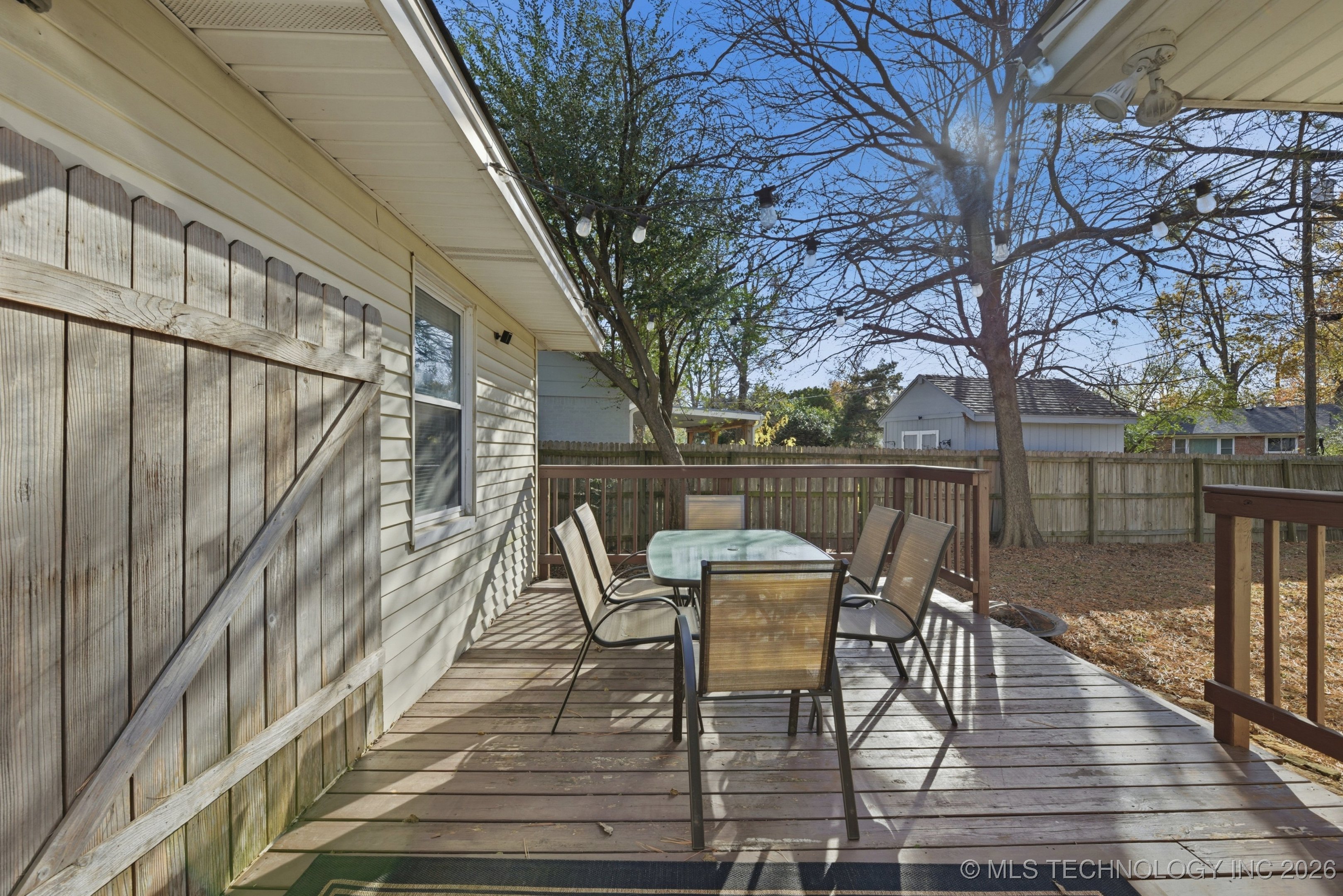 3802 S Knoxville Avenue Property Photo 17