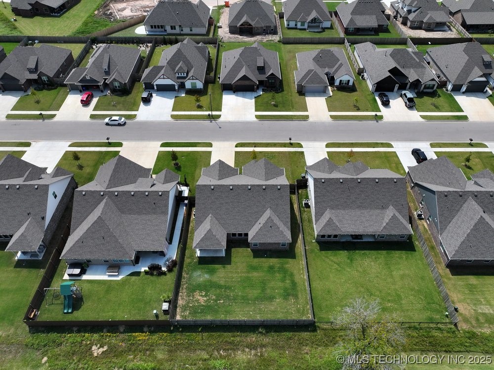 23073 E 106th Street S Property Photo 8