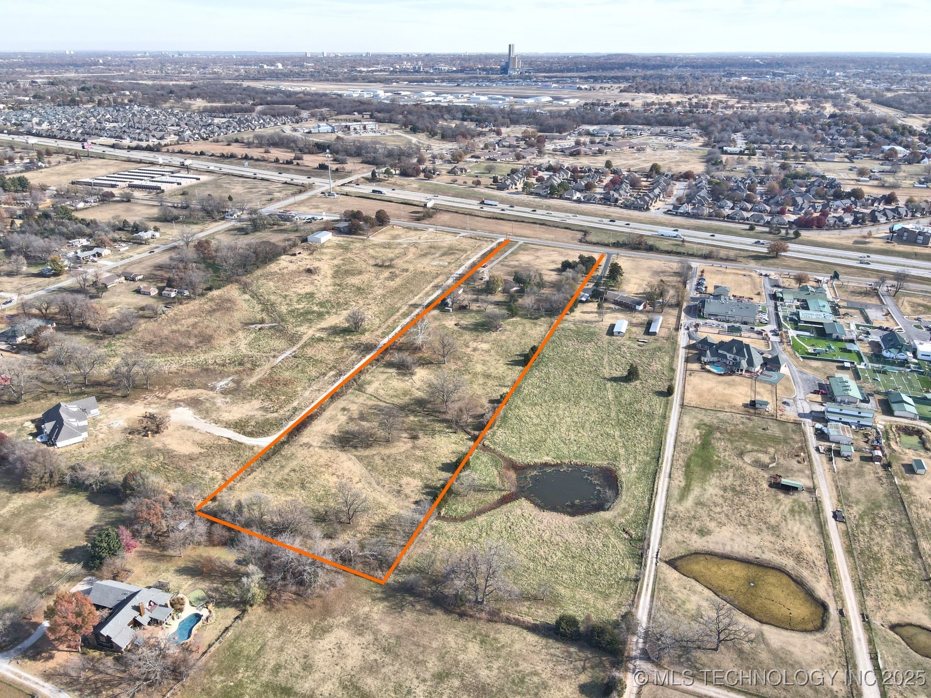 9300 S Union Avenue Property Photo 7