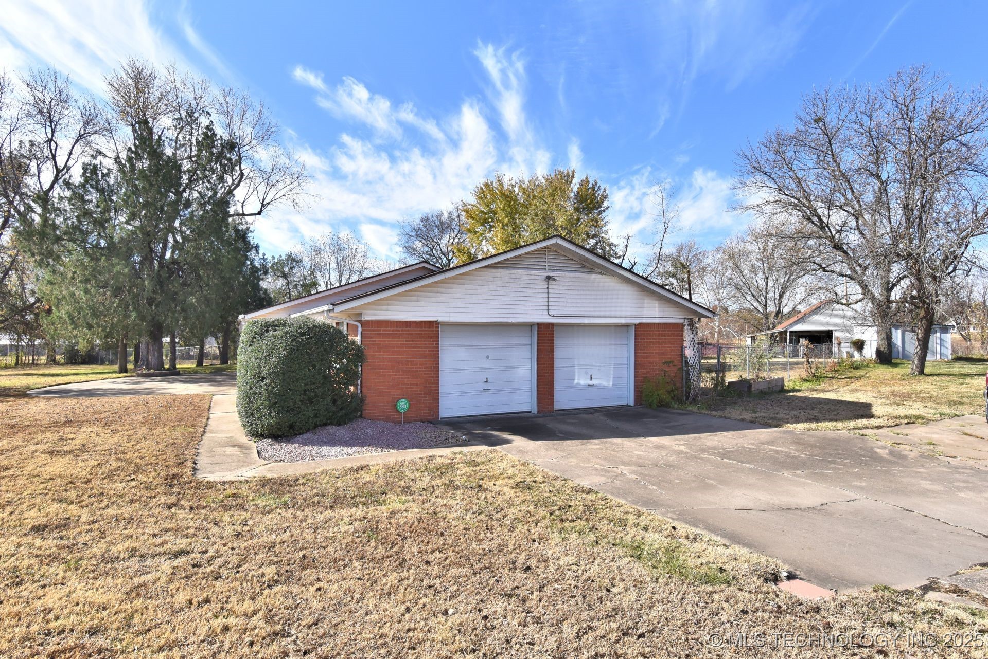 9300 S Union Avenue Property Photo 9