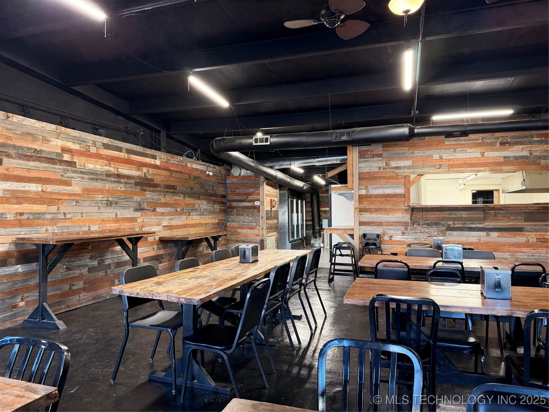 131 Buffalo Property Photo 6