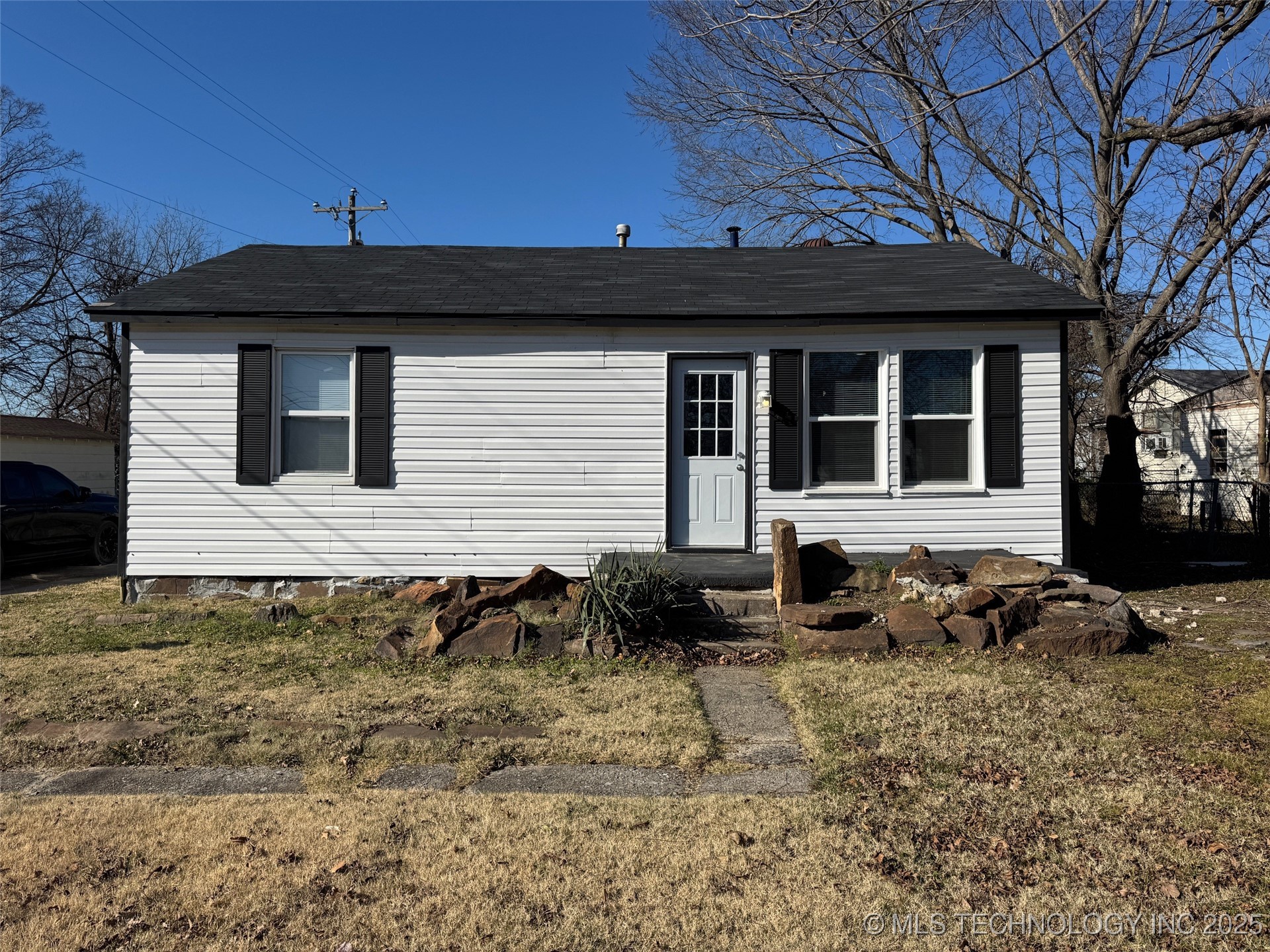 909 N 6th Street Property Photo 1