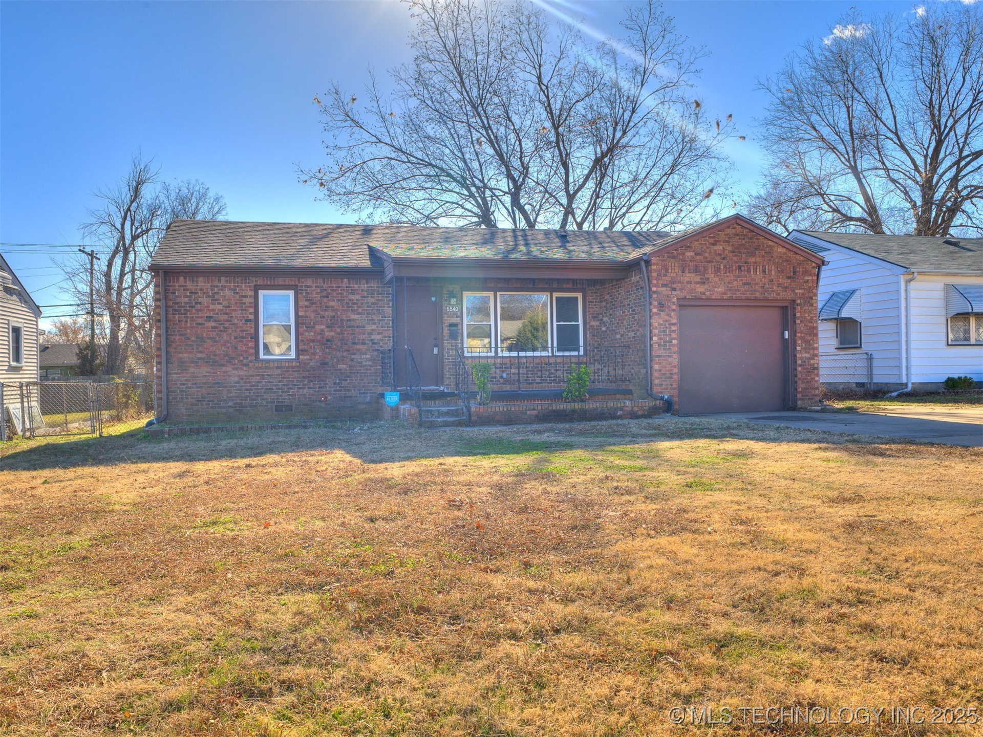 6840 E King Street Property Photo 1