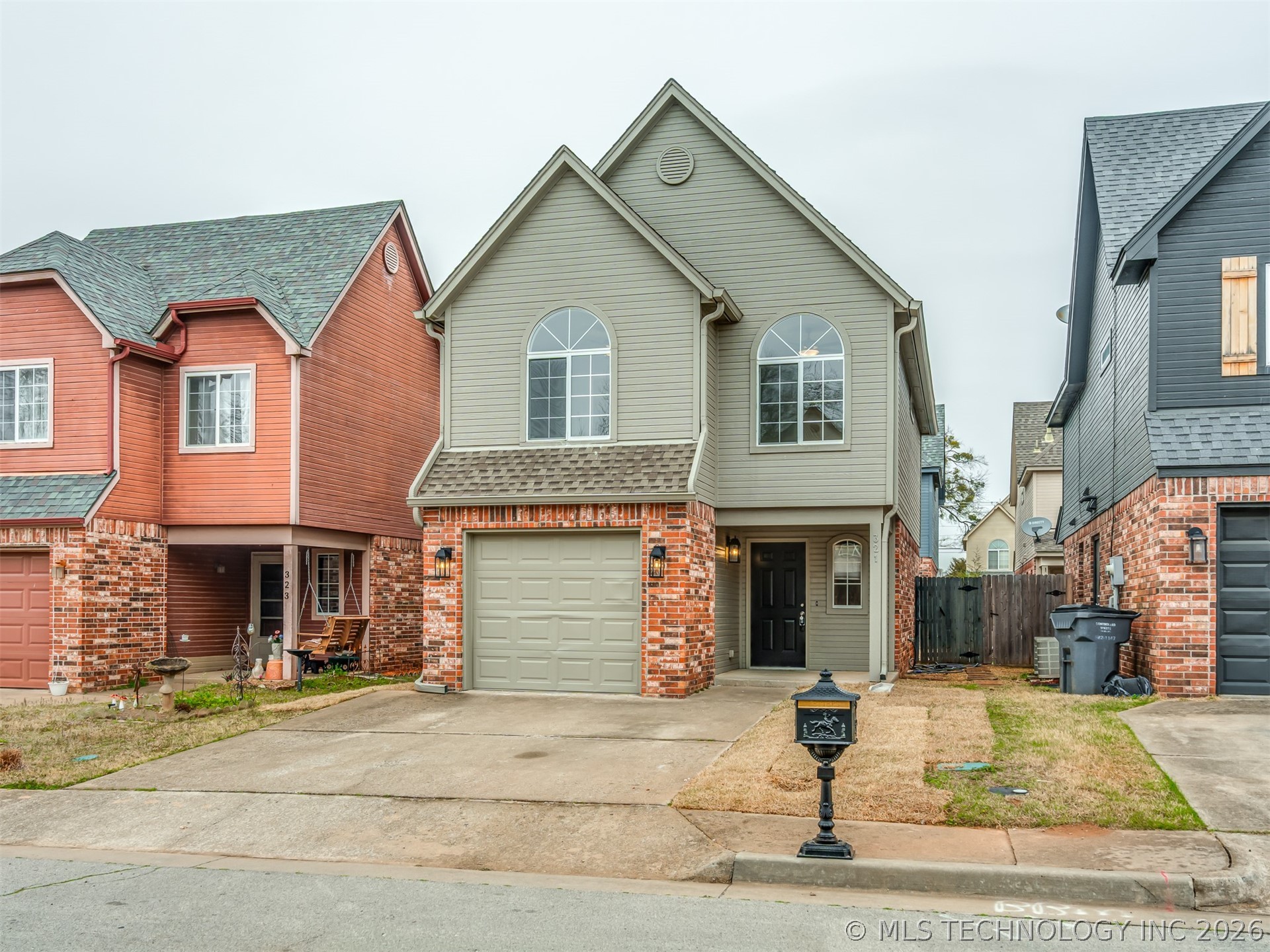 321 W J Street