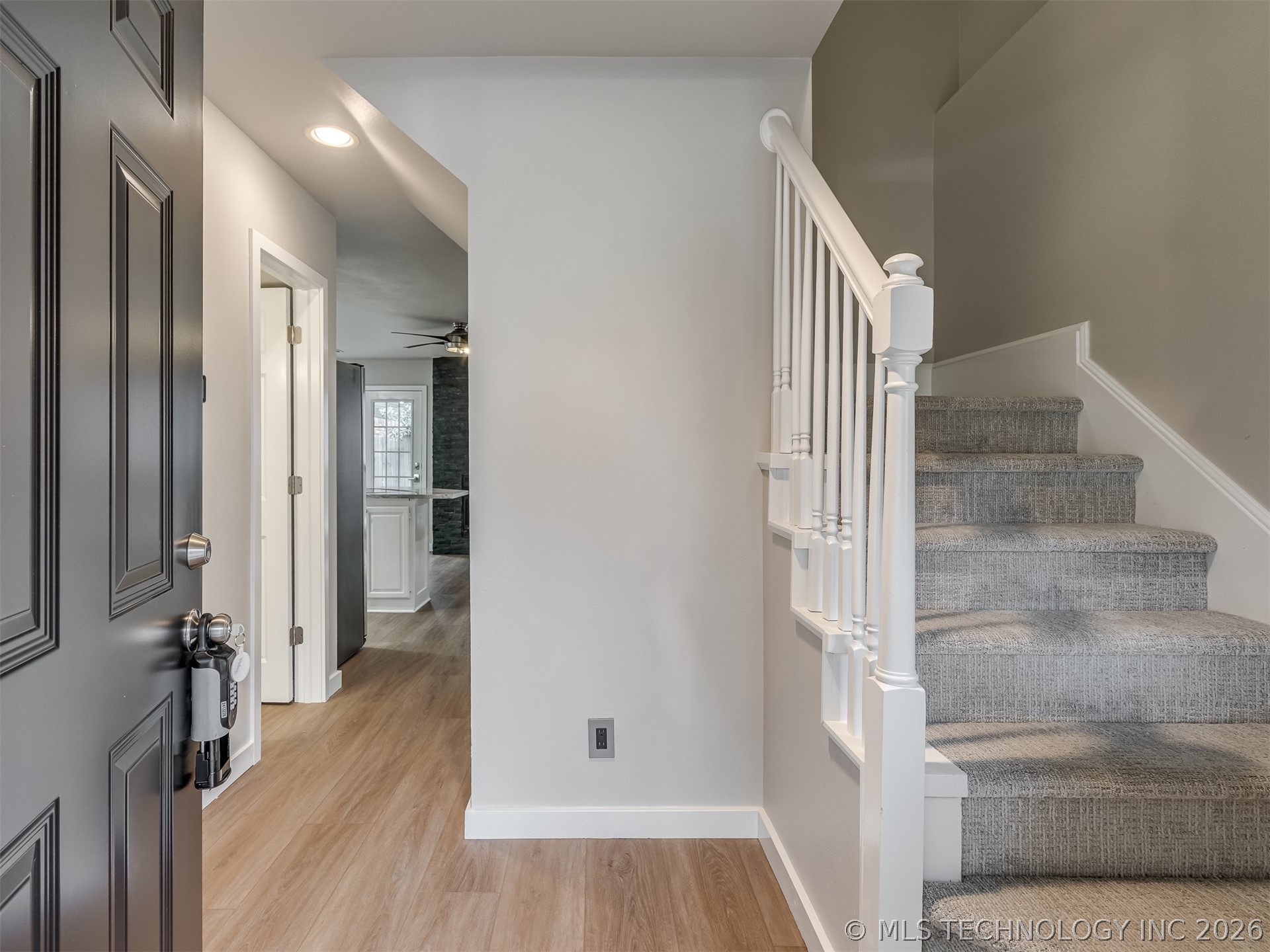 321 W J Street Property Photo 6