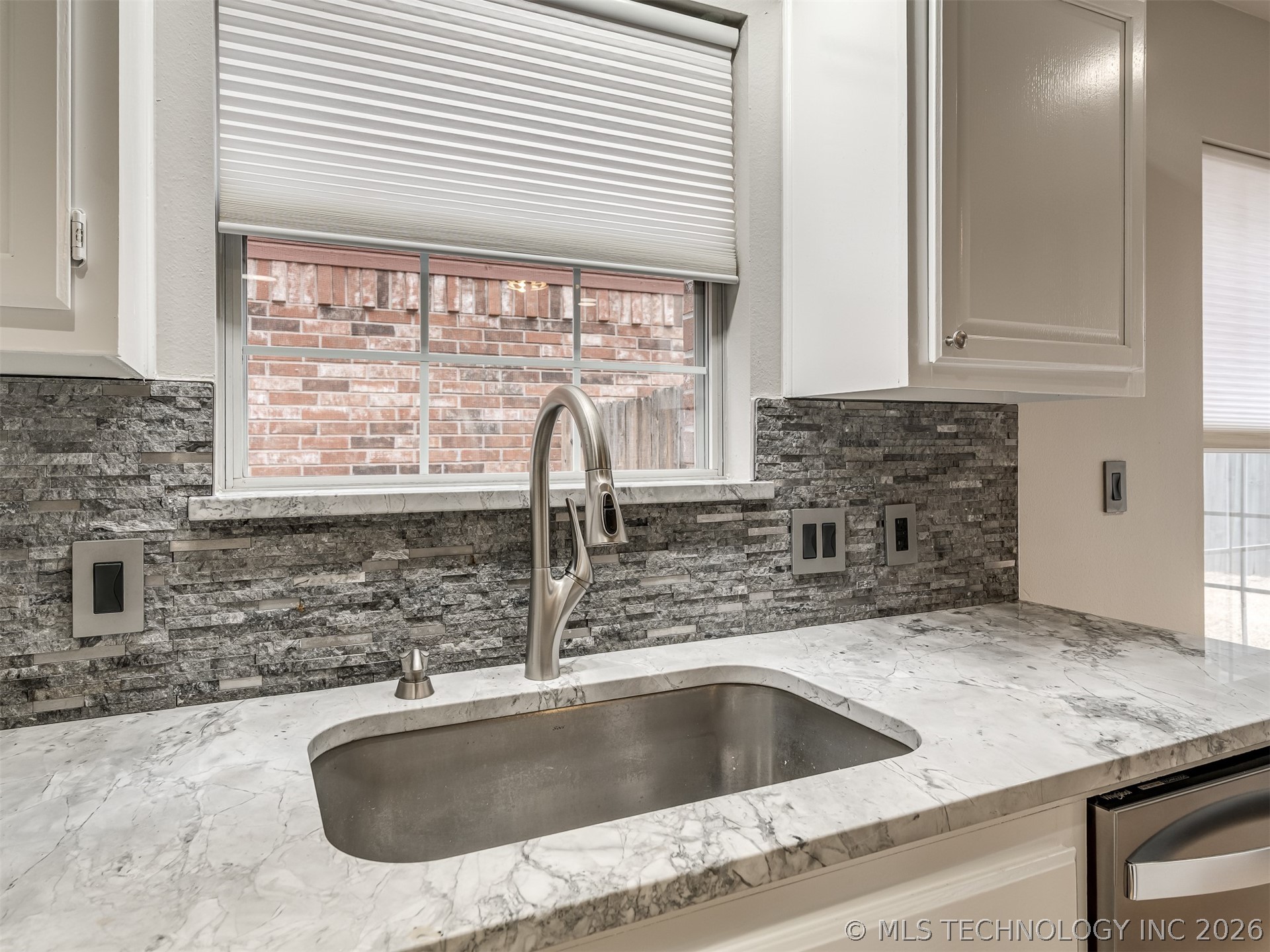 321 W J Street Property Photo 17