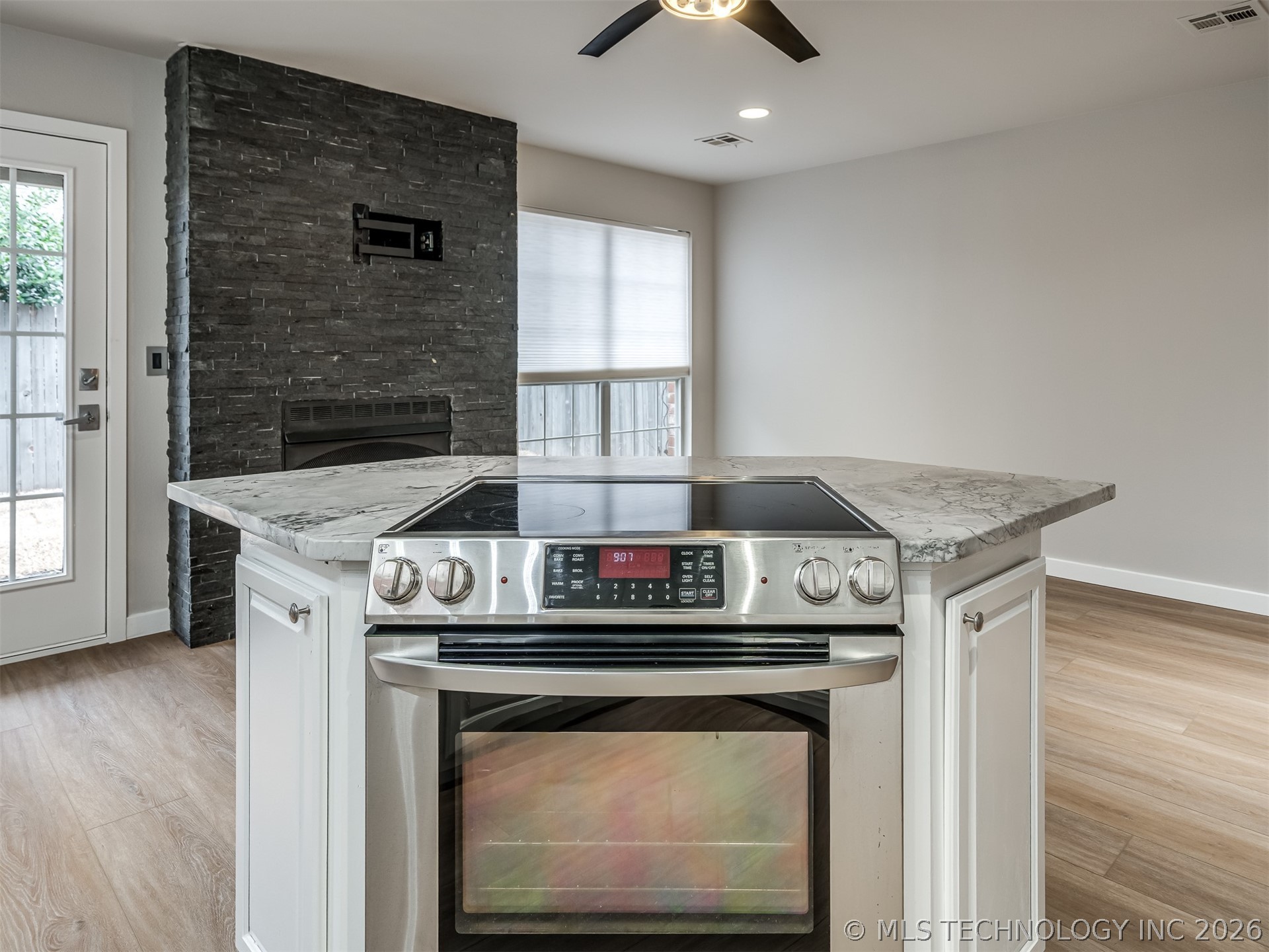 321 W J Street Property Photo 18