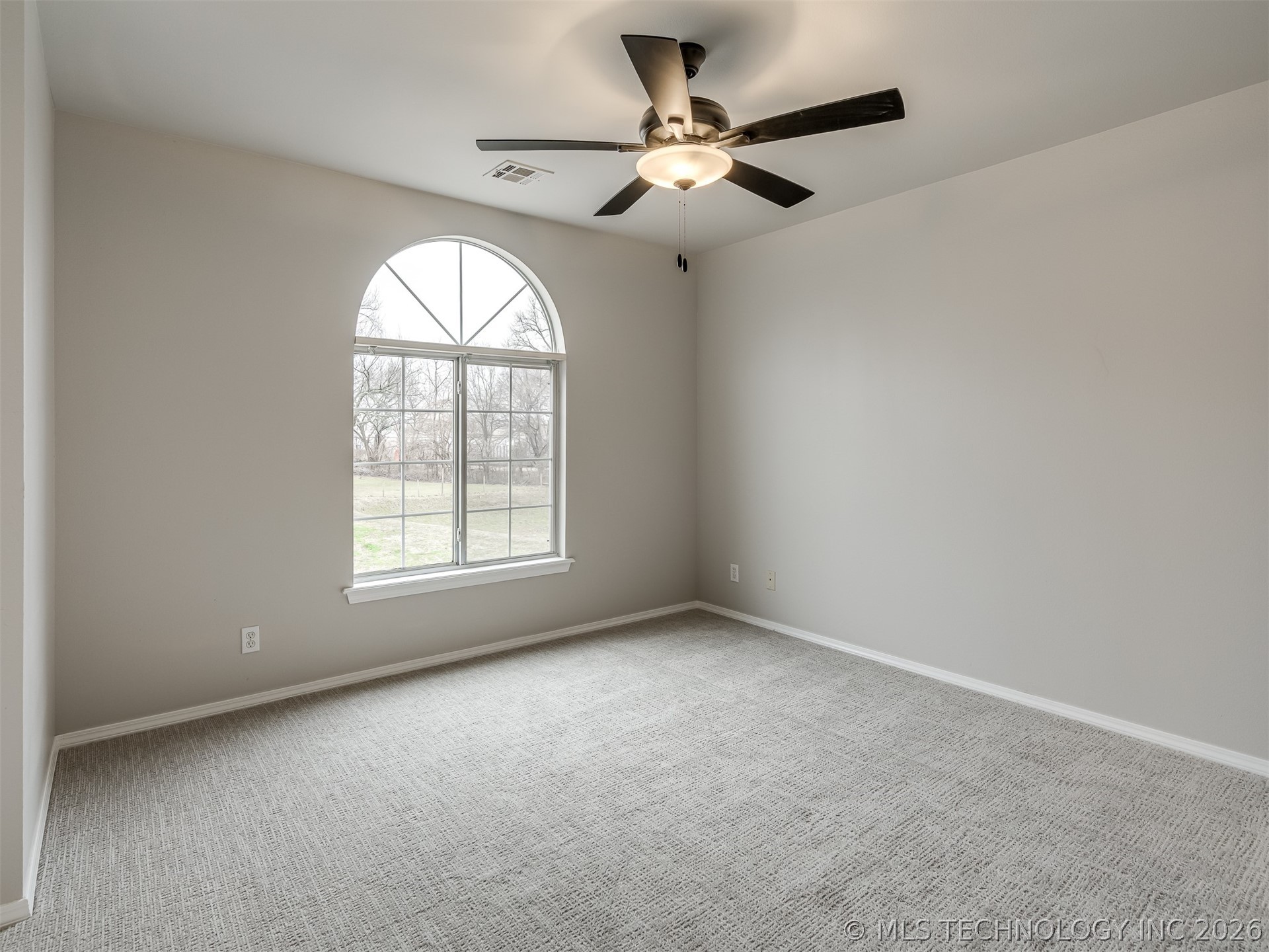 321 W J Street Property Photo 28
