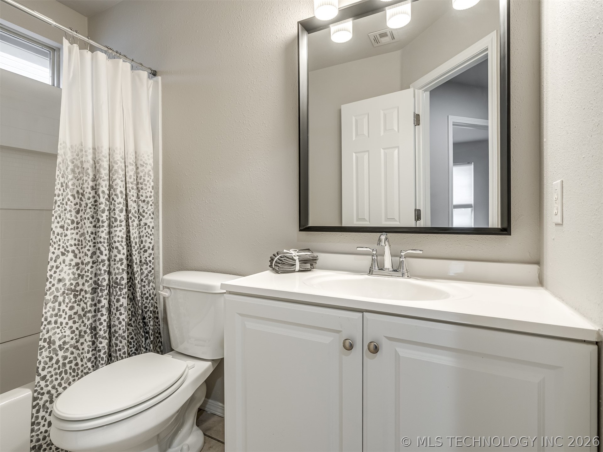 321 W J Street Property Photo 40