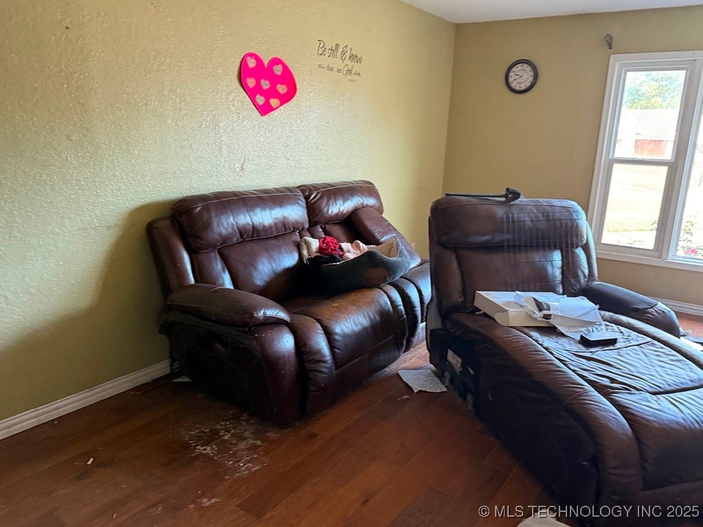 8 Dakota Property Photo 8