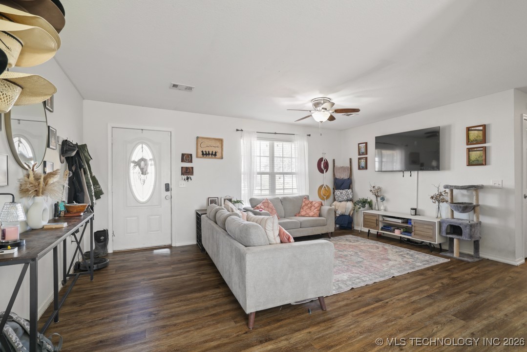 609 W Smiser Road Property Photo 5