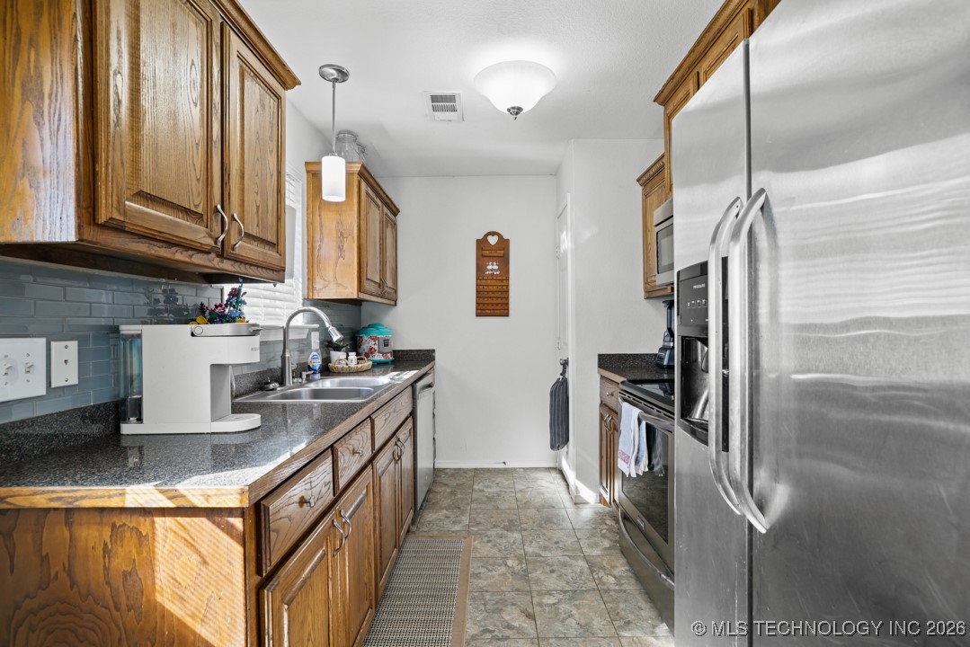 609 W Smiser Road Property Photo 7