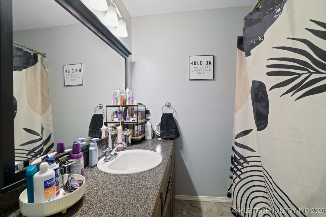 609 W Smiser Road Property Photo 12