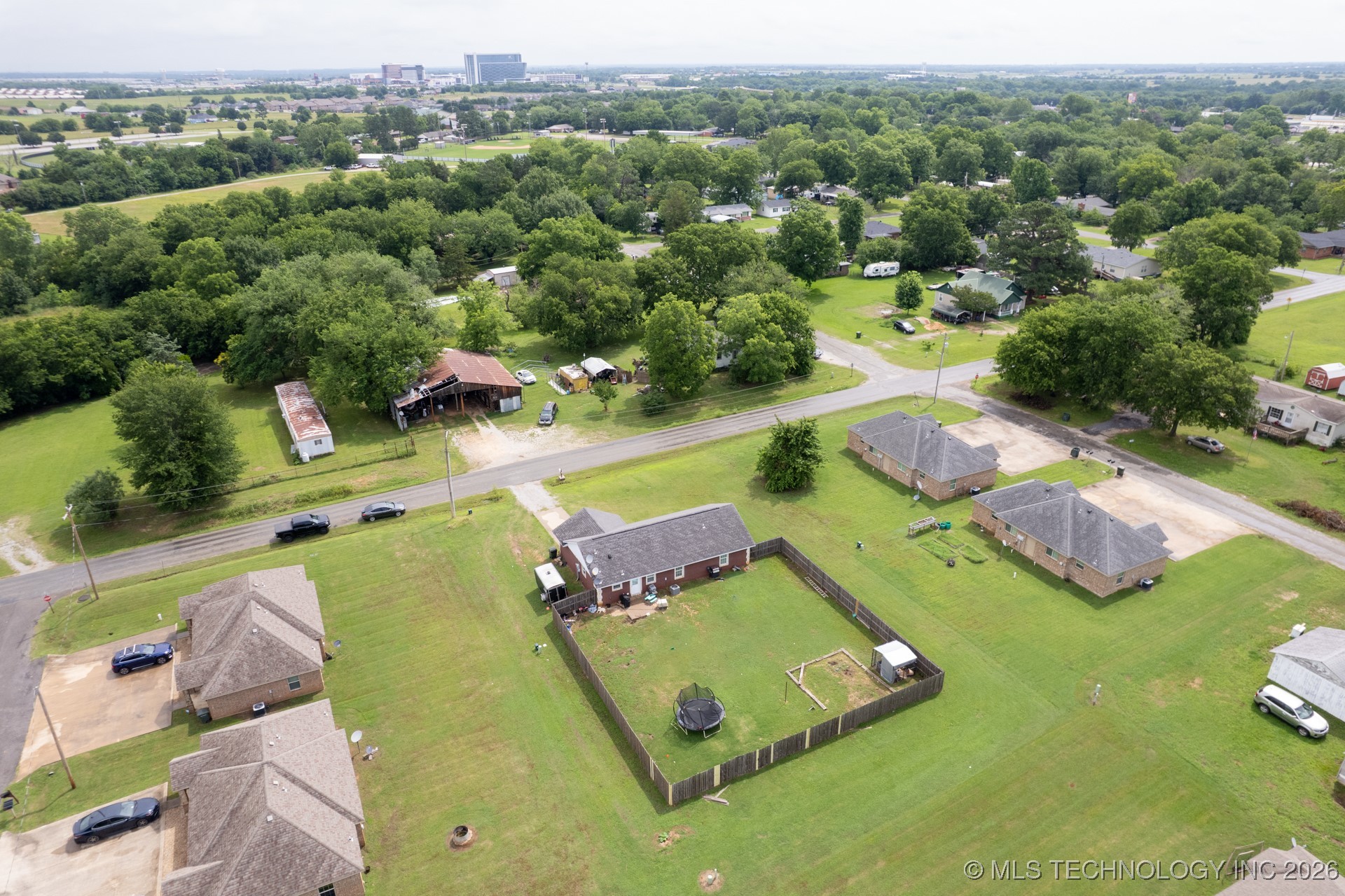 609 W Smiser Road Property Photo 22