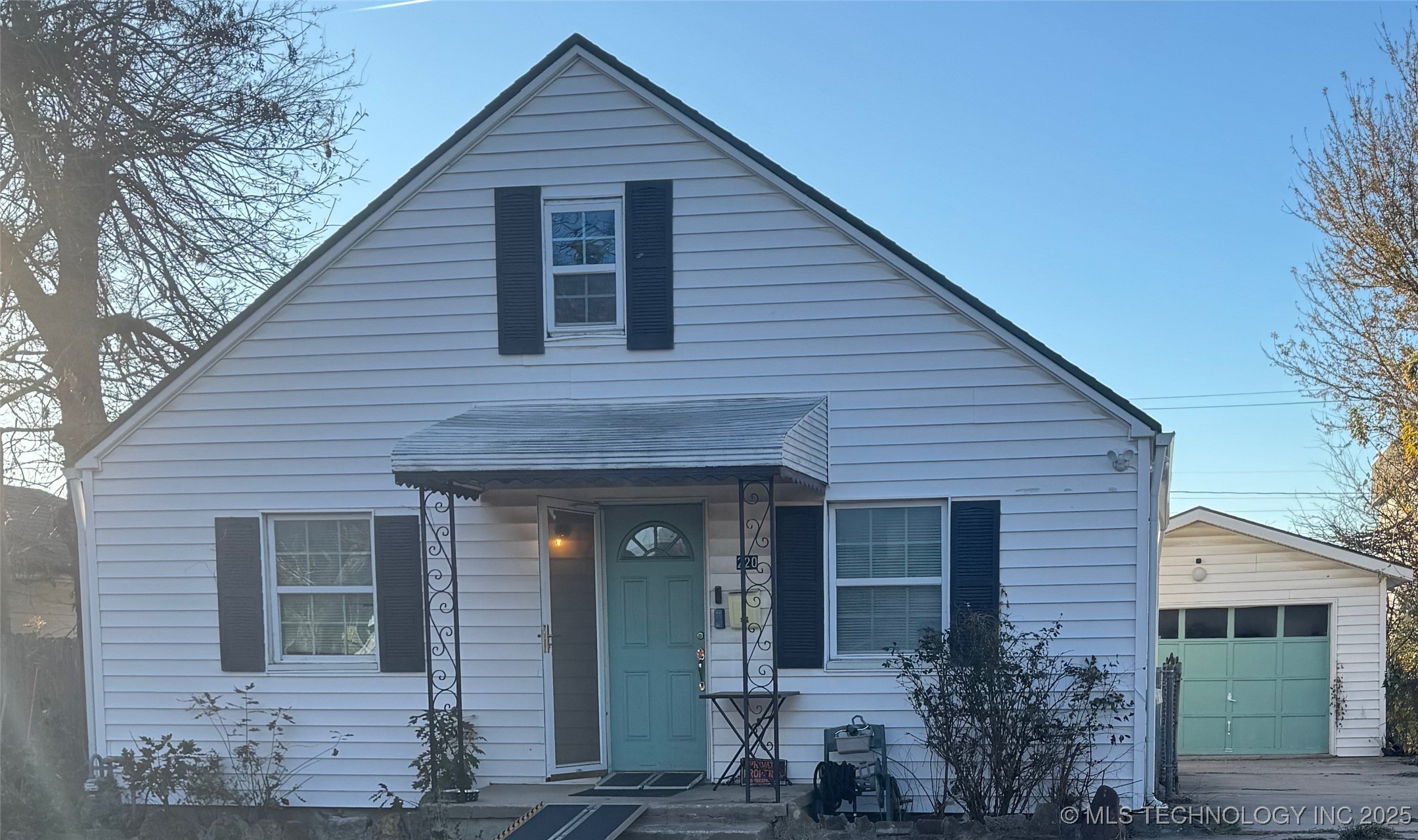 220 S 67th East Avenue Property Photo 1