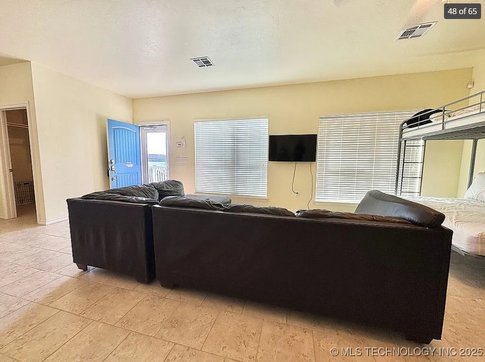 117271 S 4238 Property Photo 50