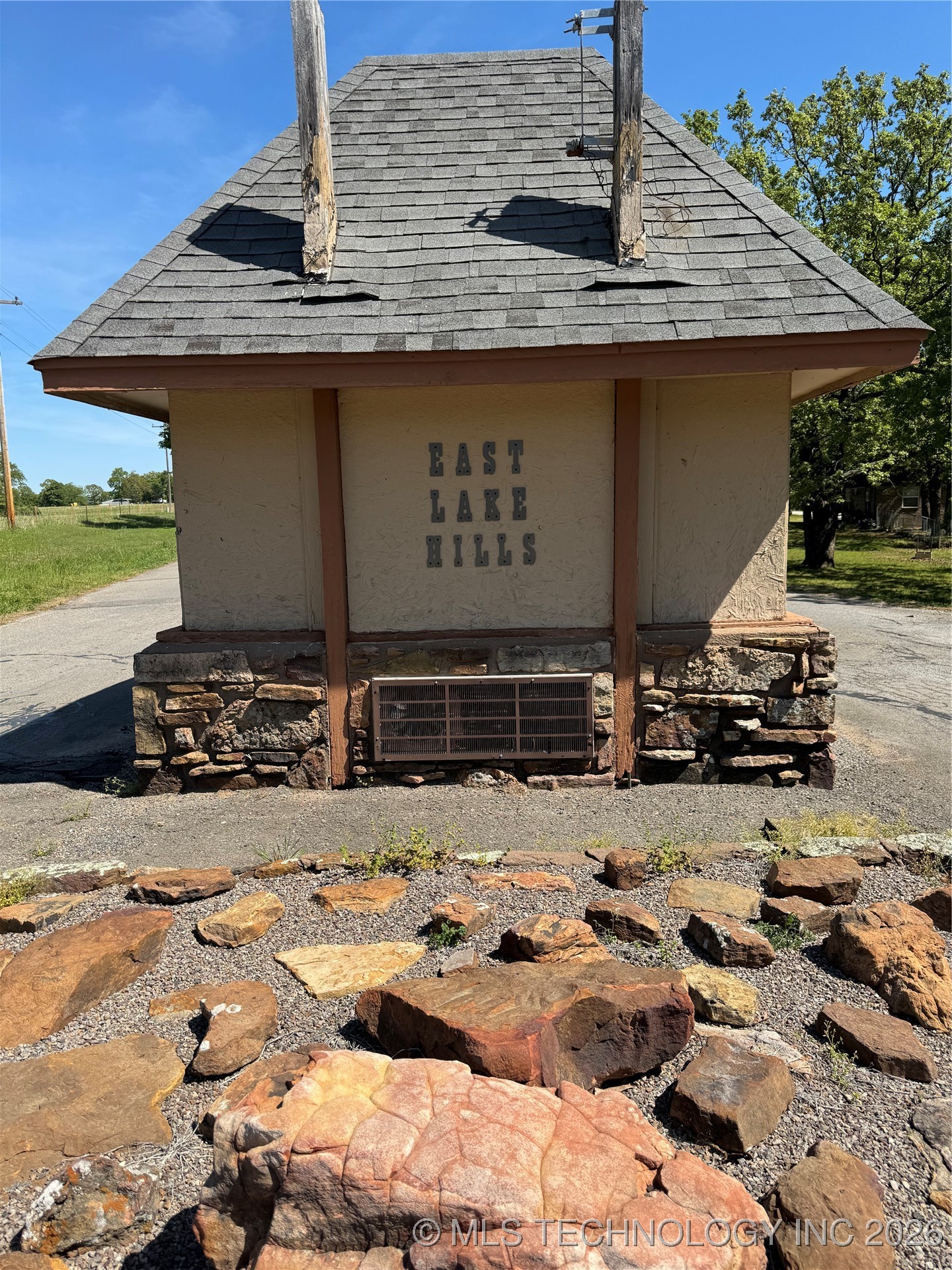 13 S 4532 Road Property Photo 5