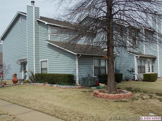 2240 W Quantico Street Property Photo 1