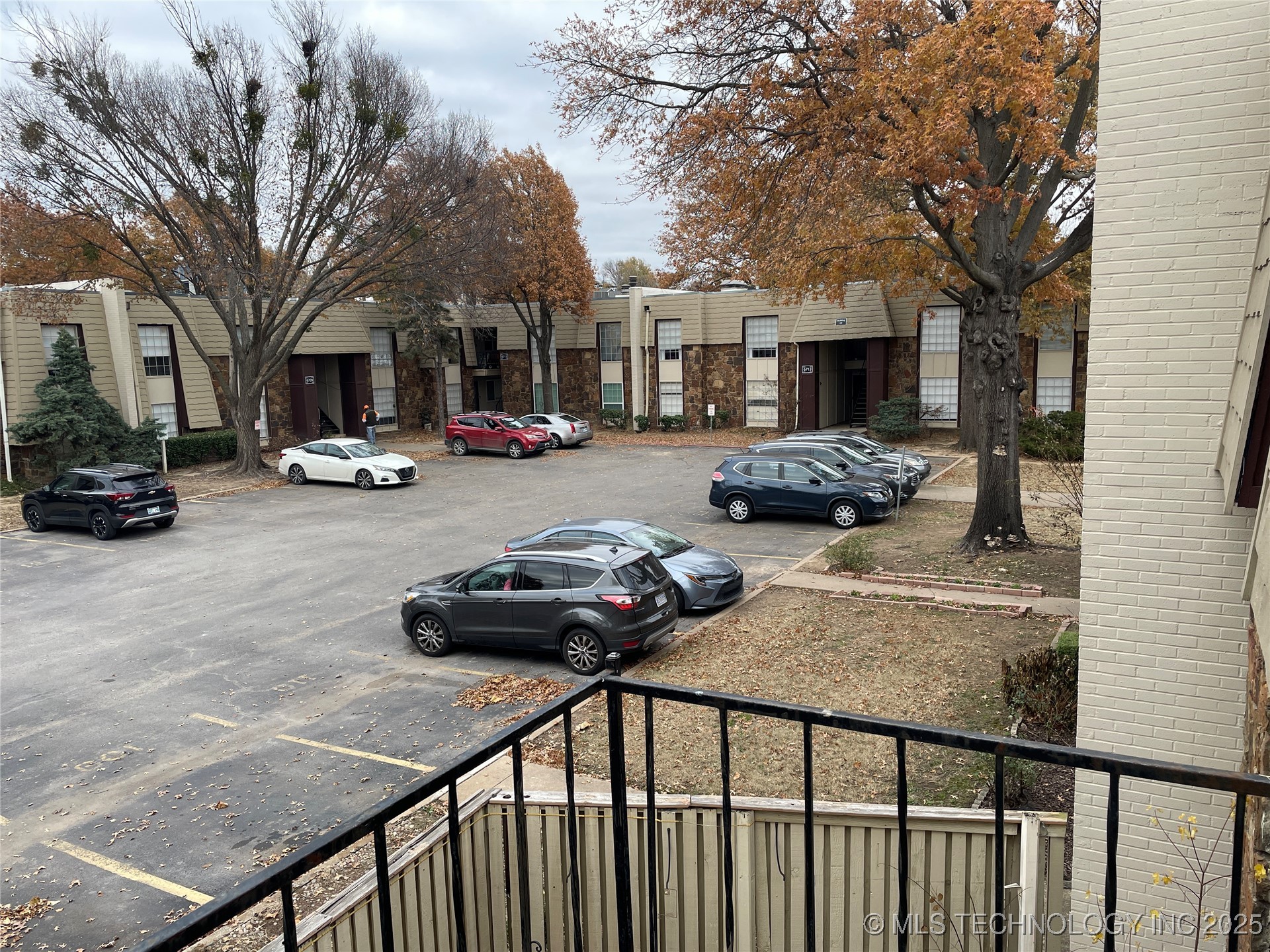 6725 S Richmond Avenue 634 Property Photo 1