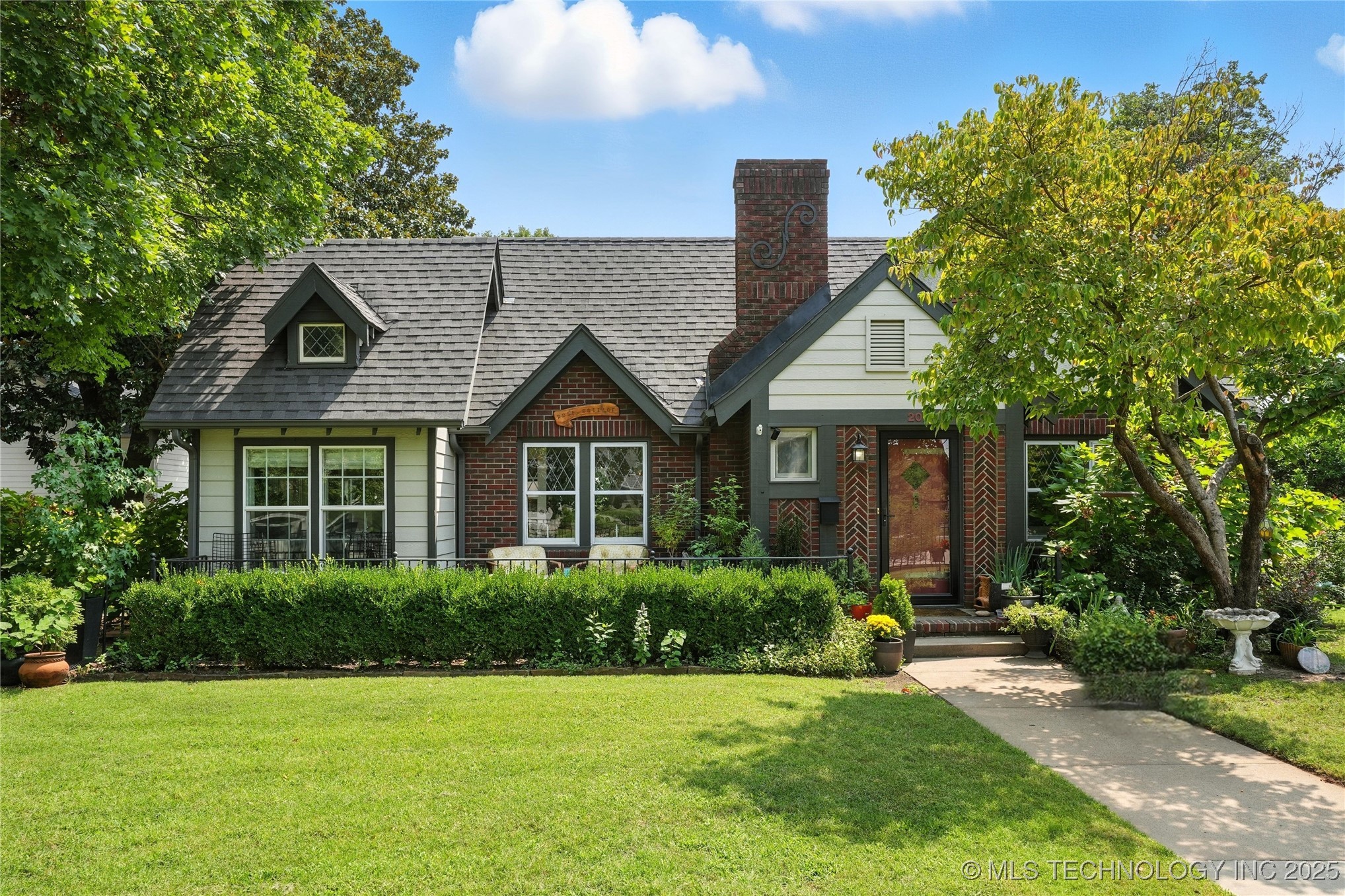 202 Hazel Boulevard Property Photo 1