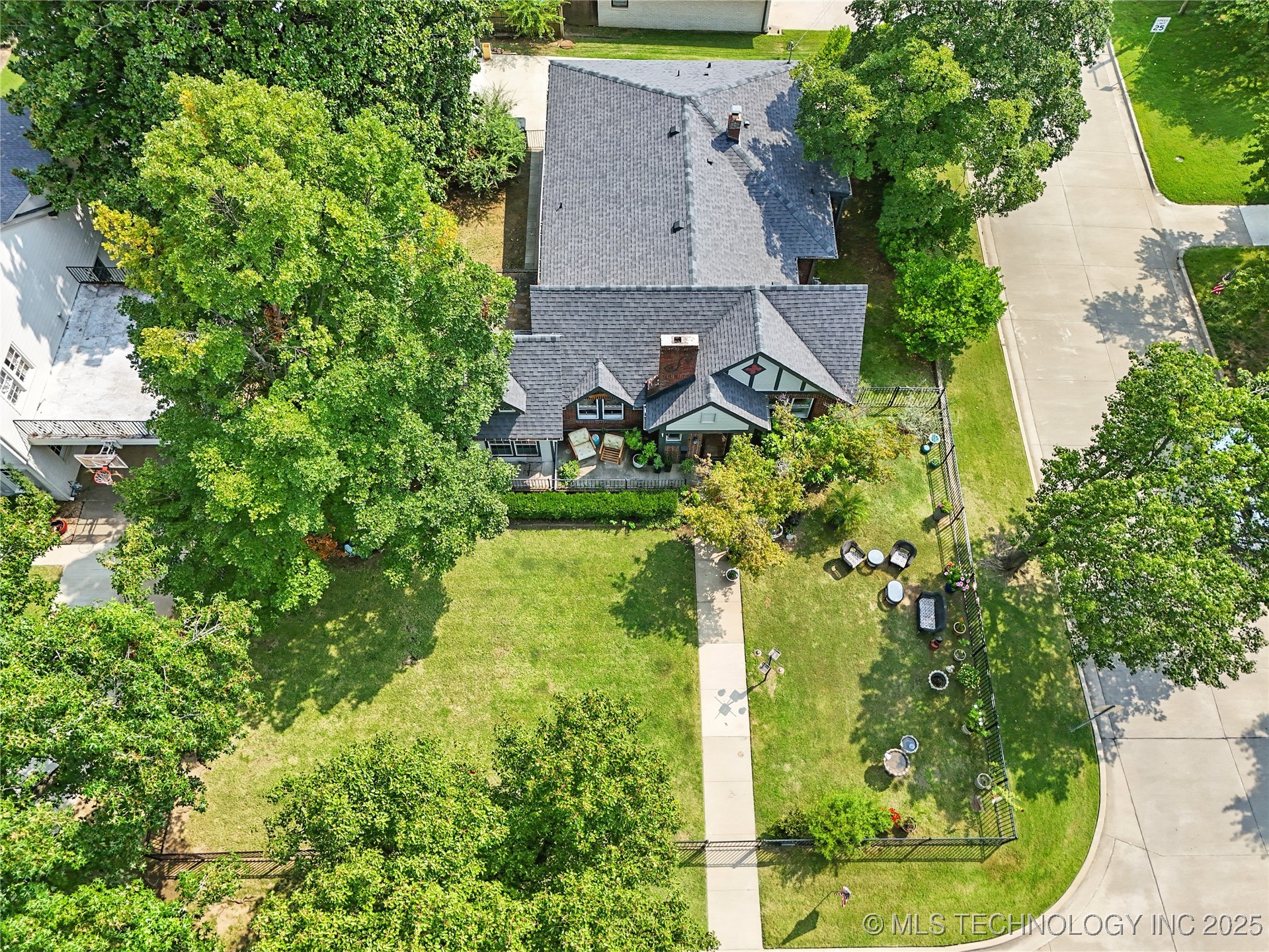 202 Hazel Boulevard Property Photo 4