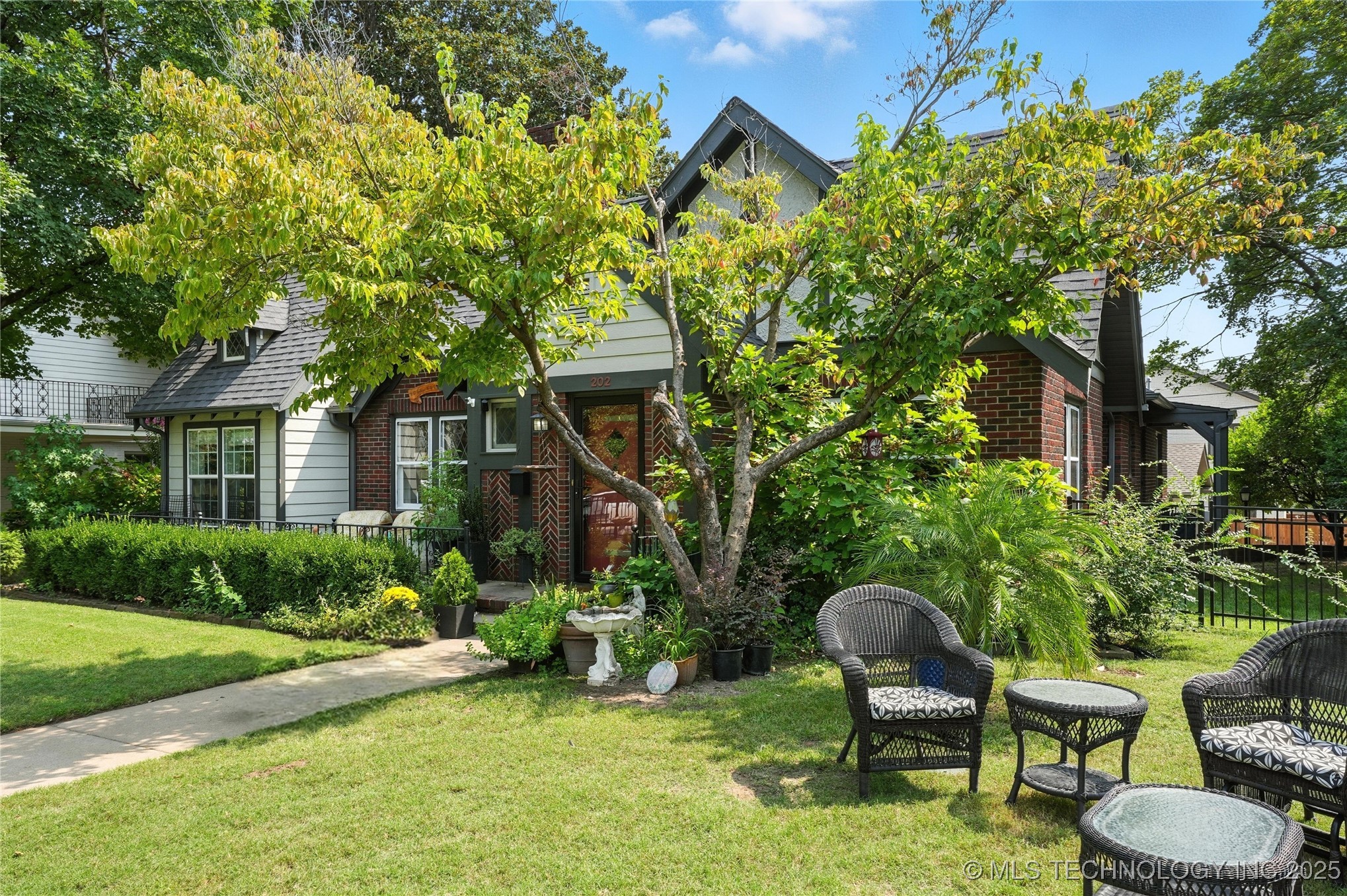 202 Hazel Boulevard Property Photo 5