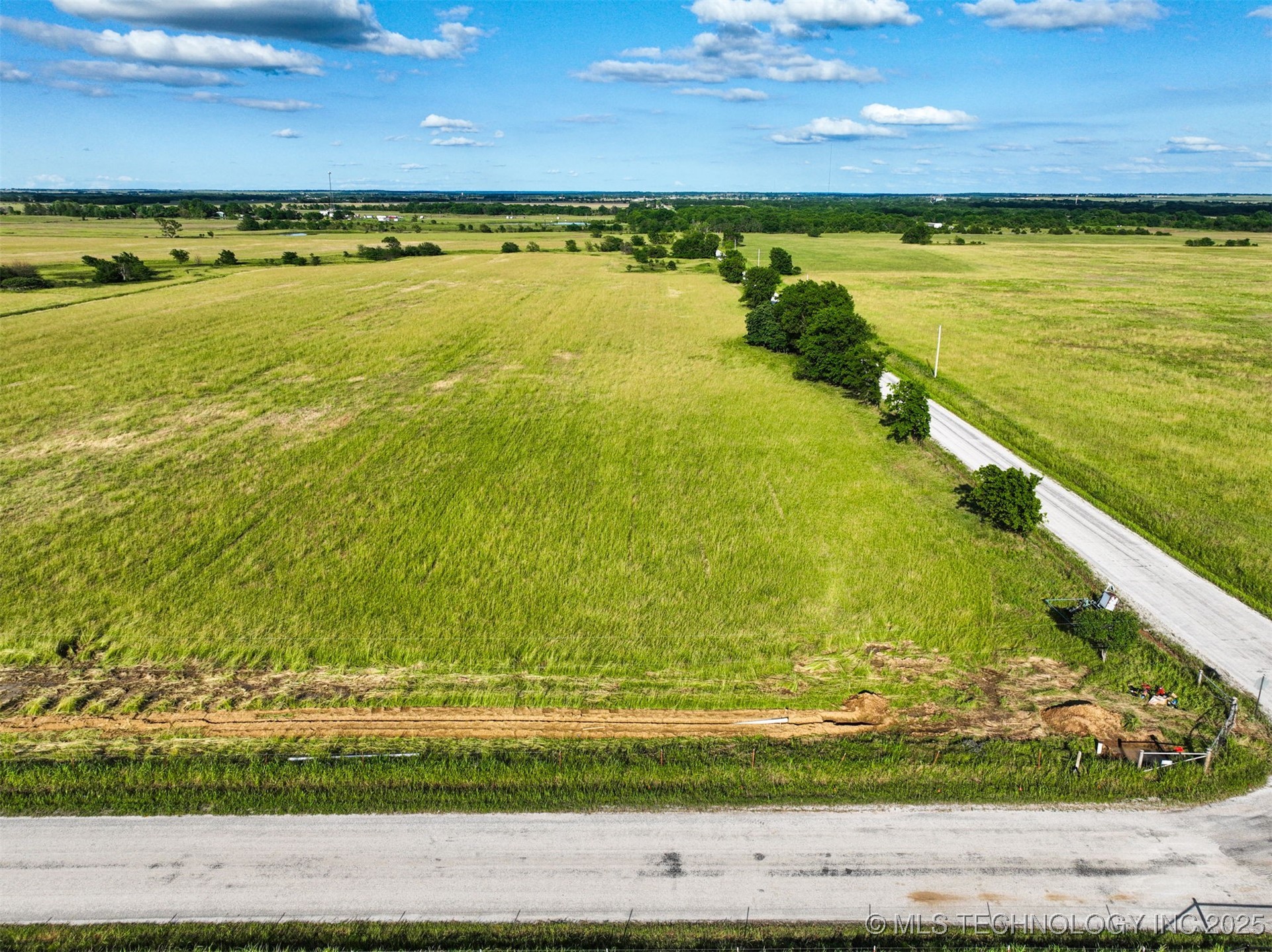 0001 S 4080 Road Property Photo 2