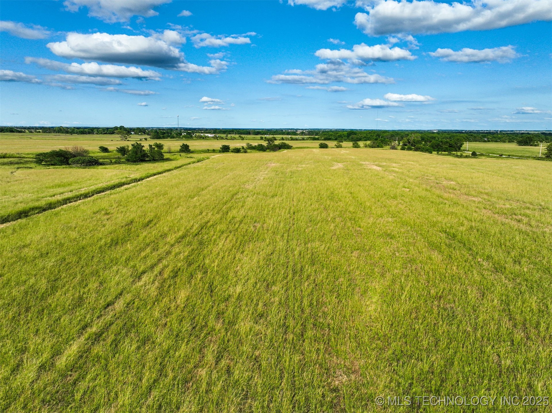 0002 S 4080 Road Property Photo 5