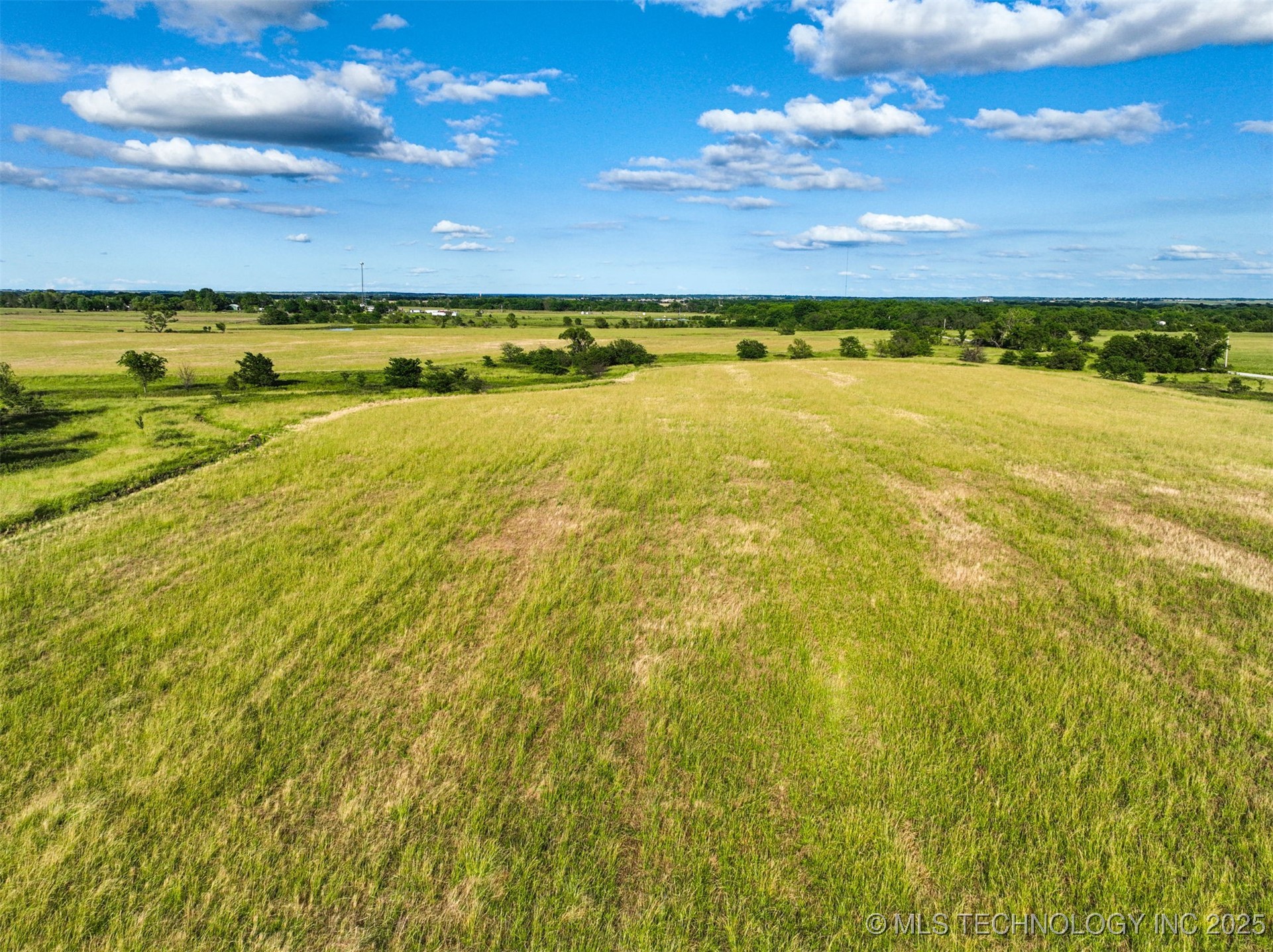 0002 S 4080 Road Property Photo 6