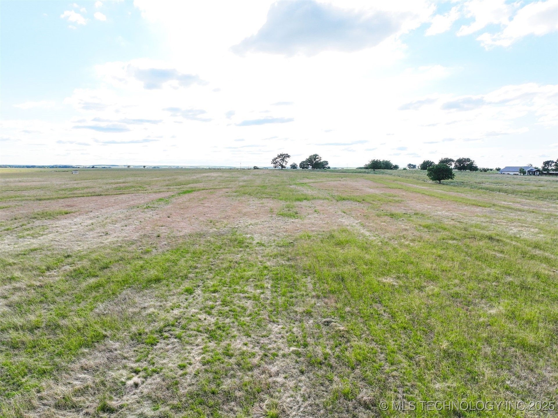 0007 S 4080 Road Property Photo 3