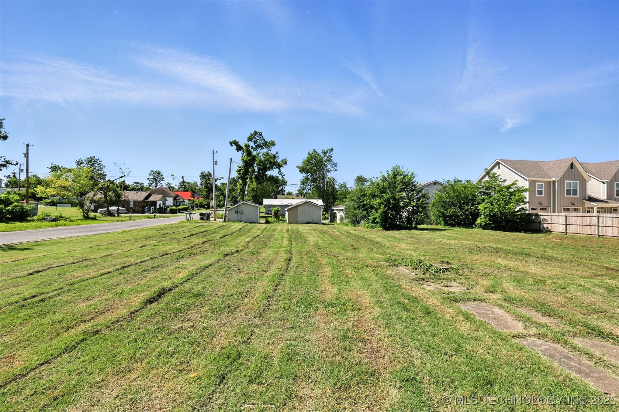 507 S Maryland Avenue Property Photo 5