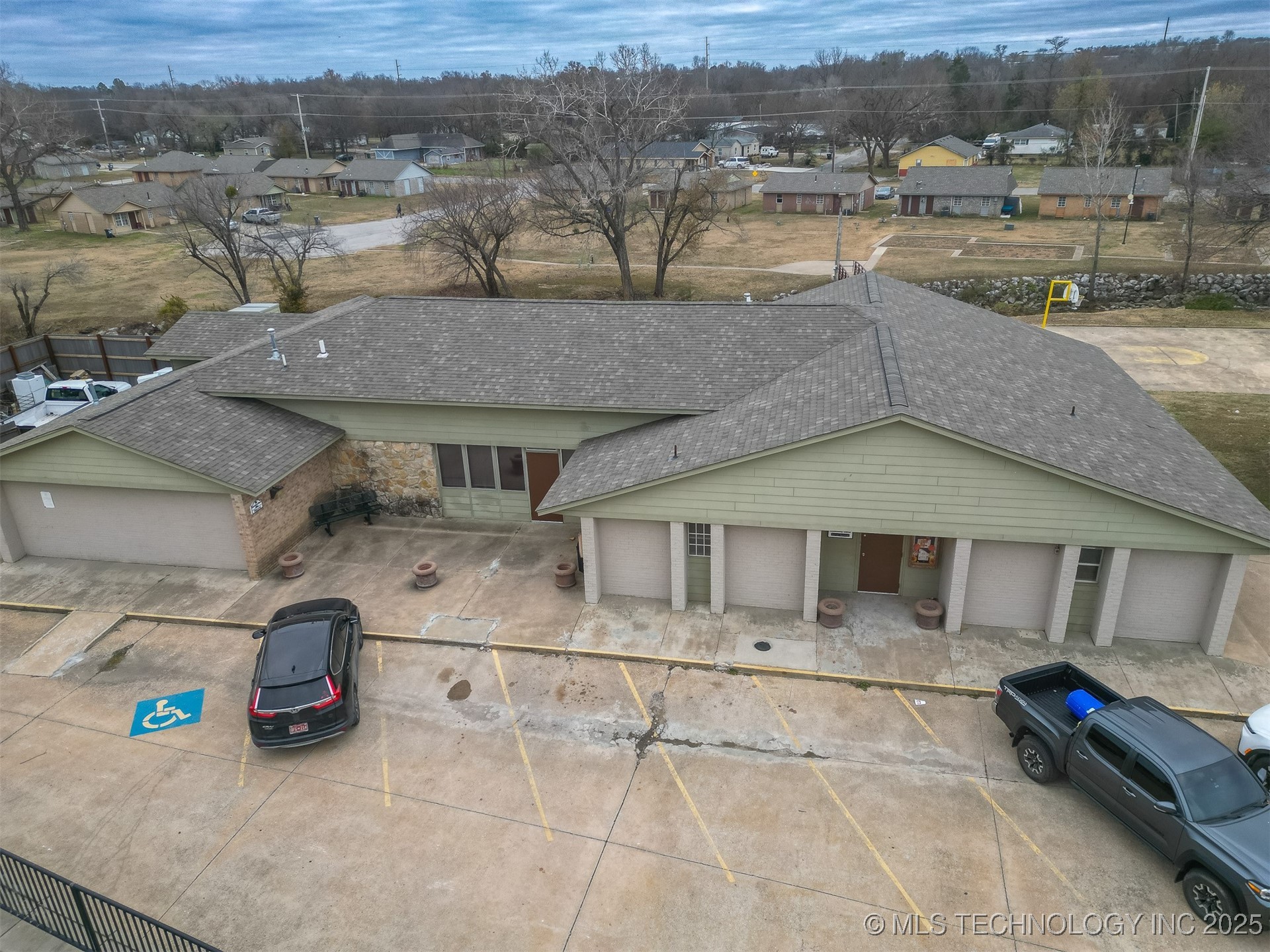 4012 W 56th Place Property Photo 1