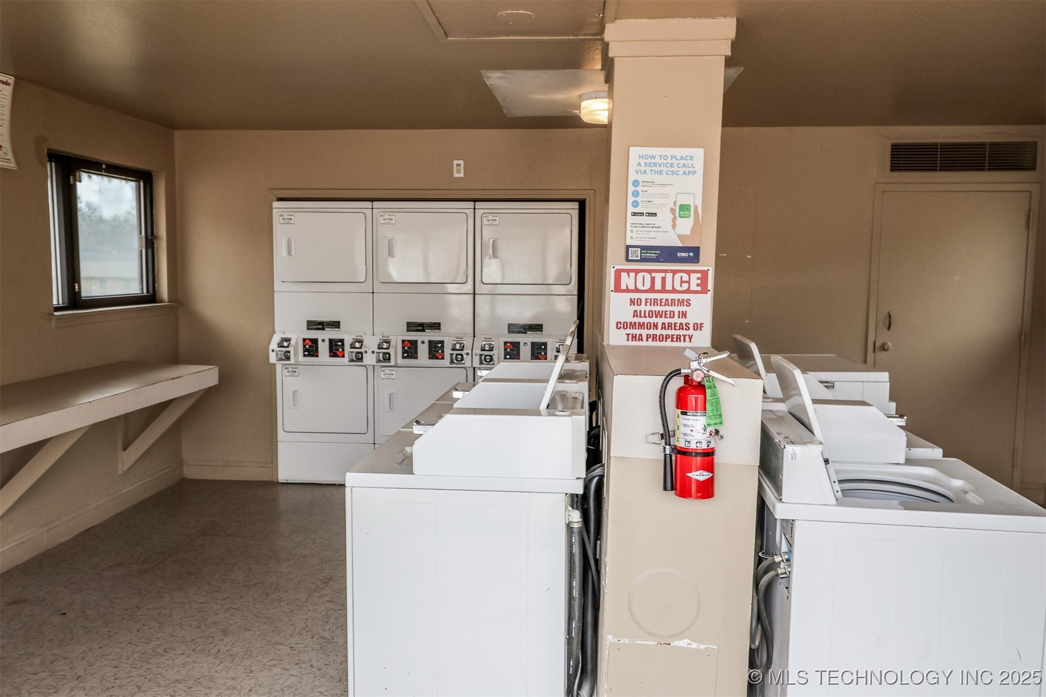 4012 W 56th Place Property Photo 7