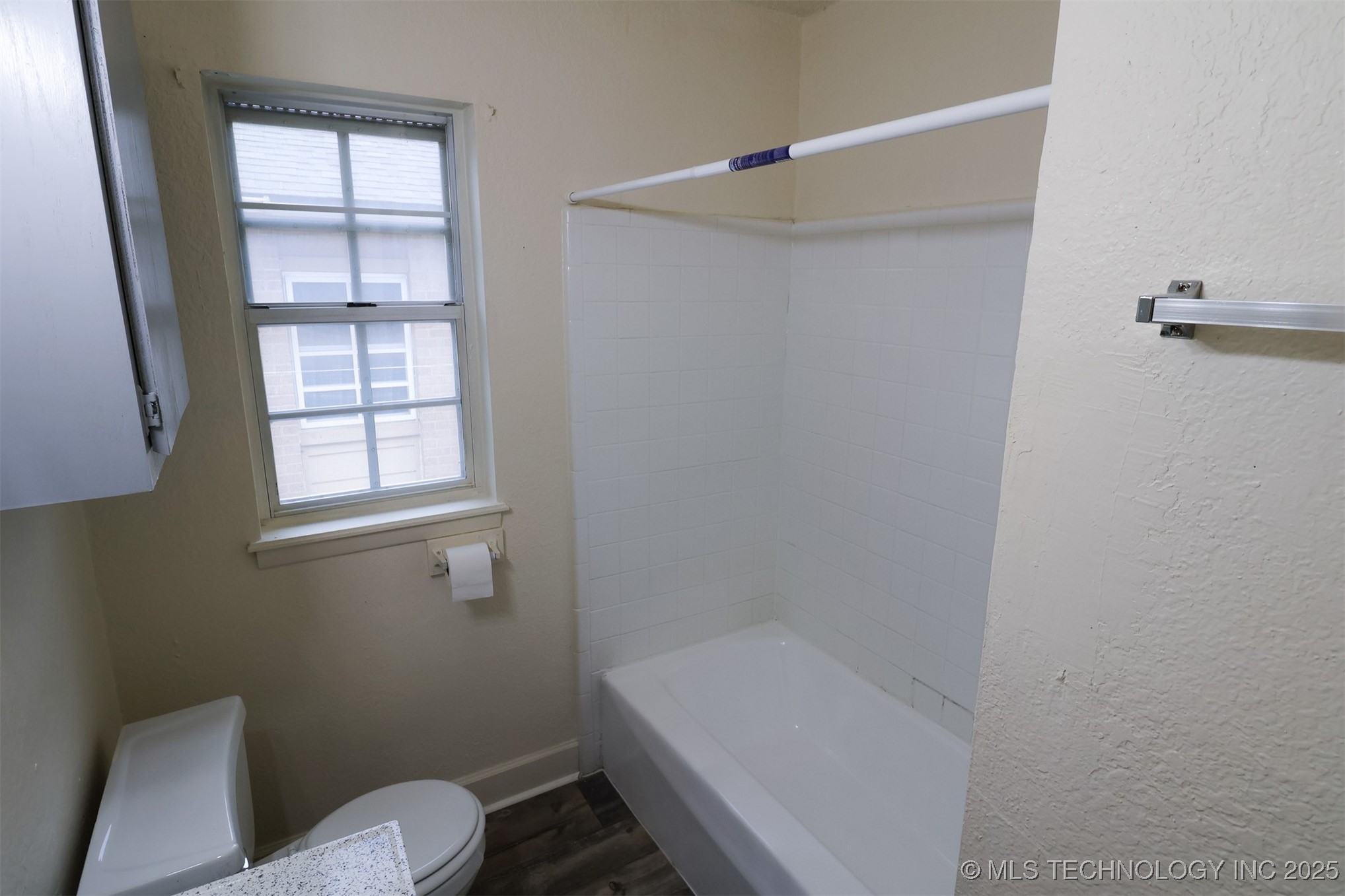 4012 W 56th Place Property Photo 12