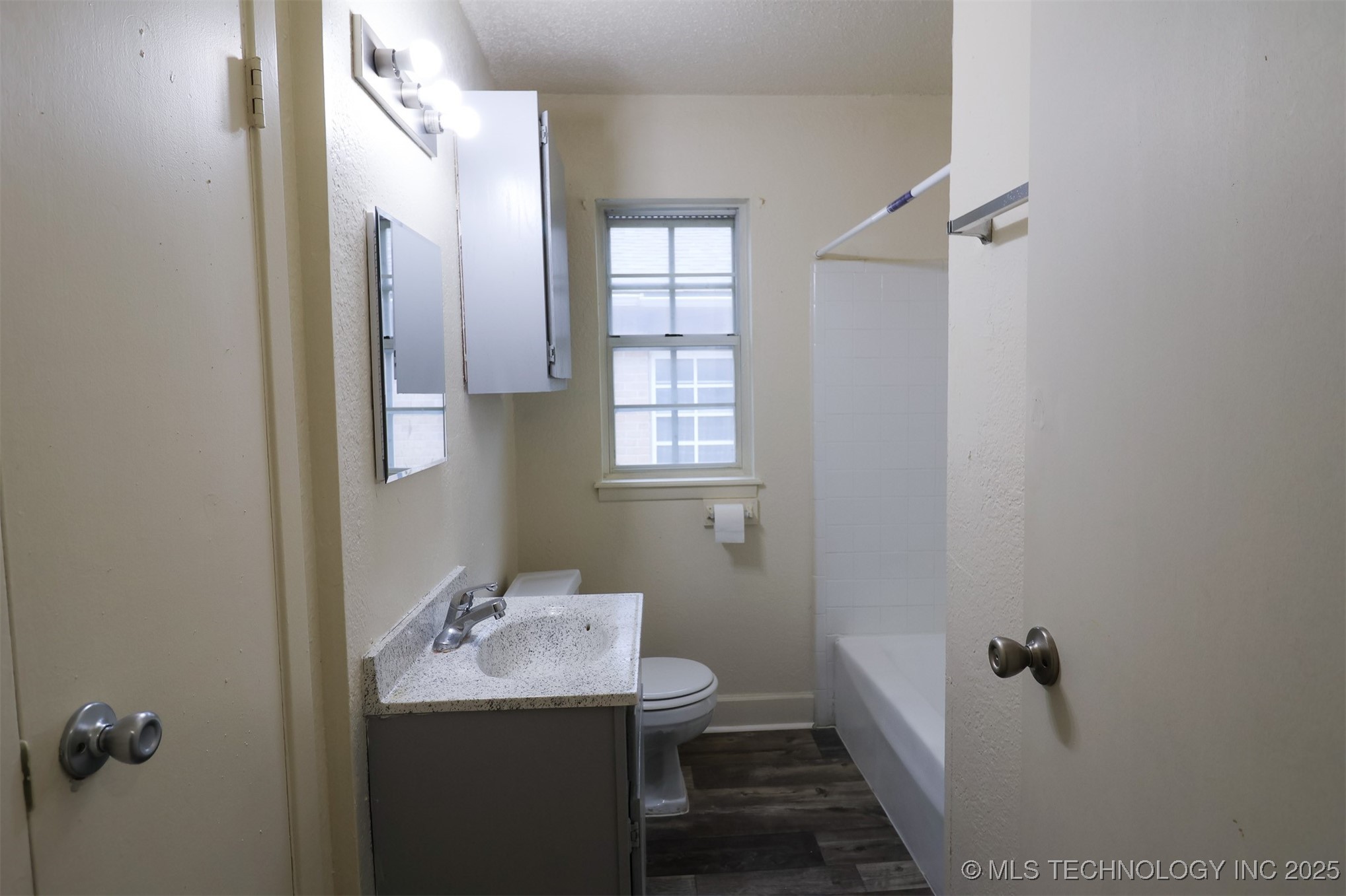 4012 W 56th Place Property Photo 13