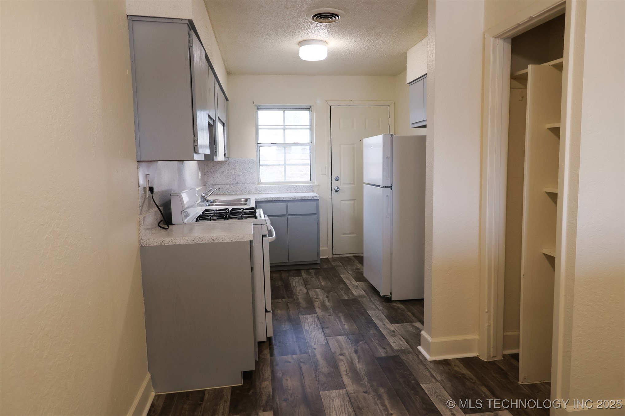 4012 W 56th Place Property Photo 21