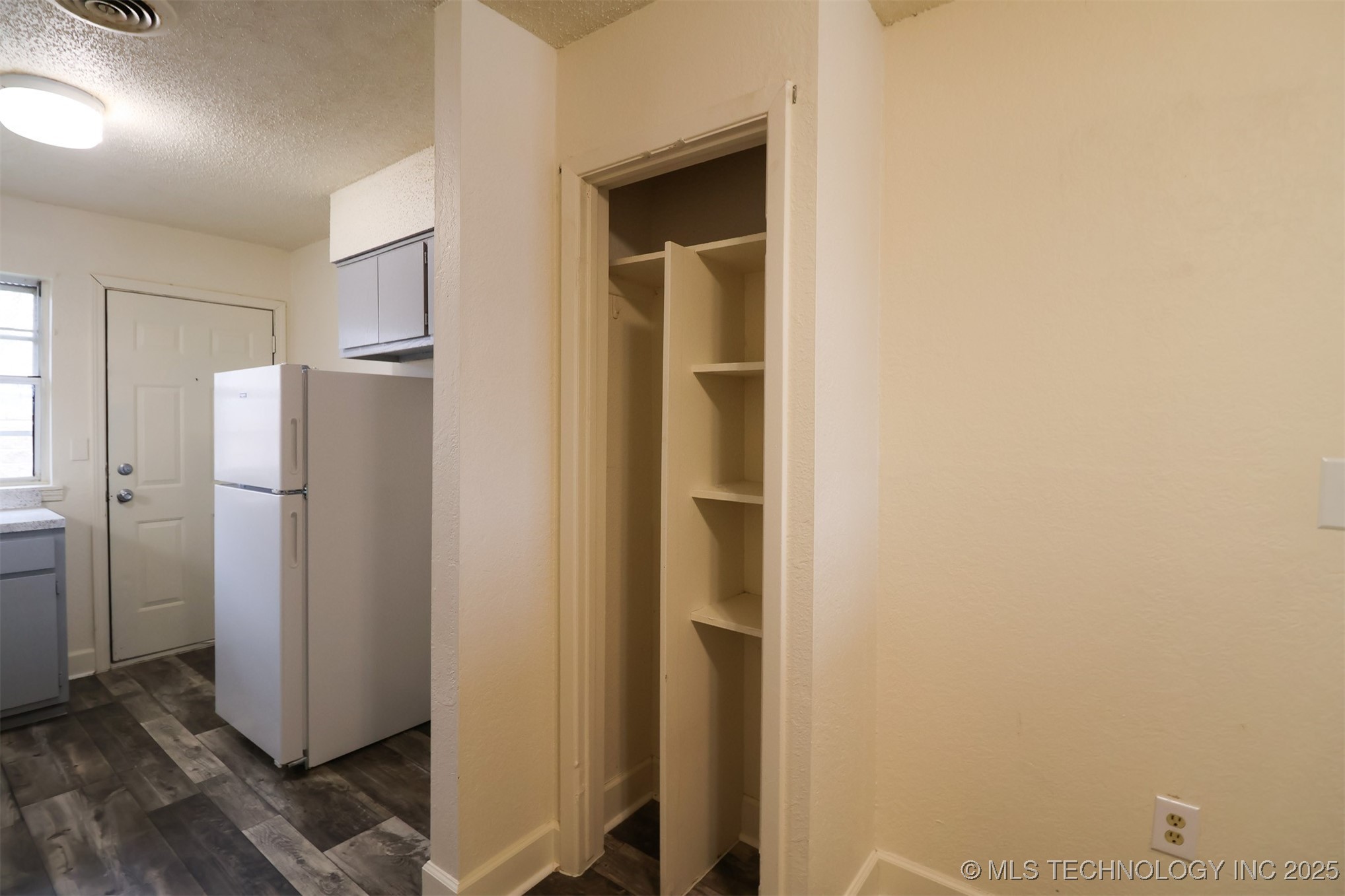 4012 W 56th Place Property Photo 22