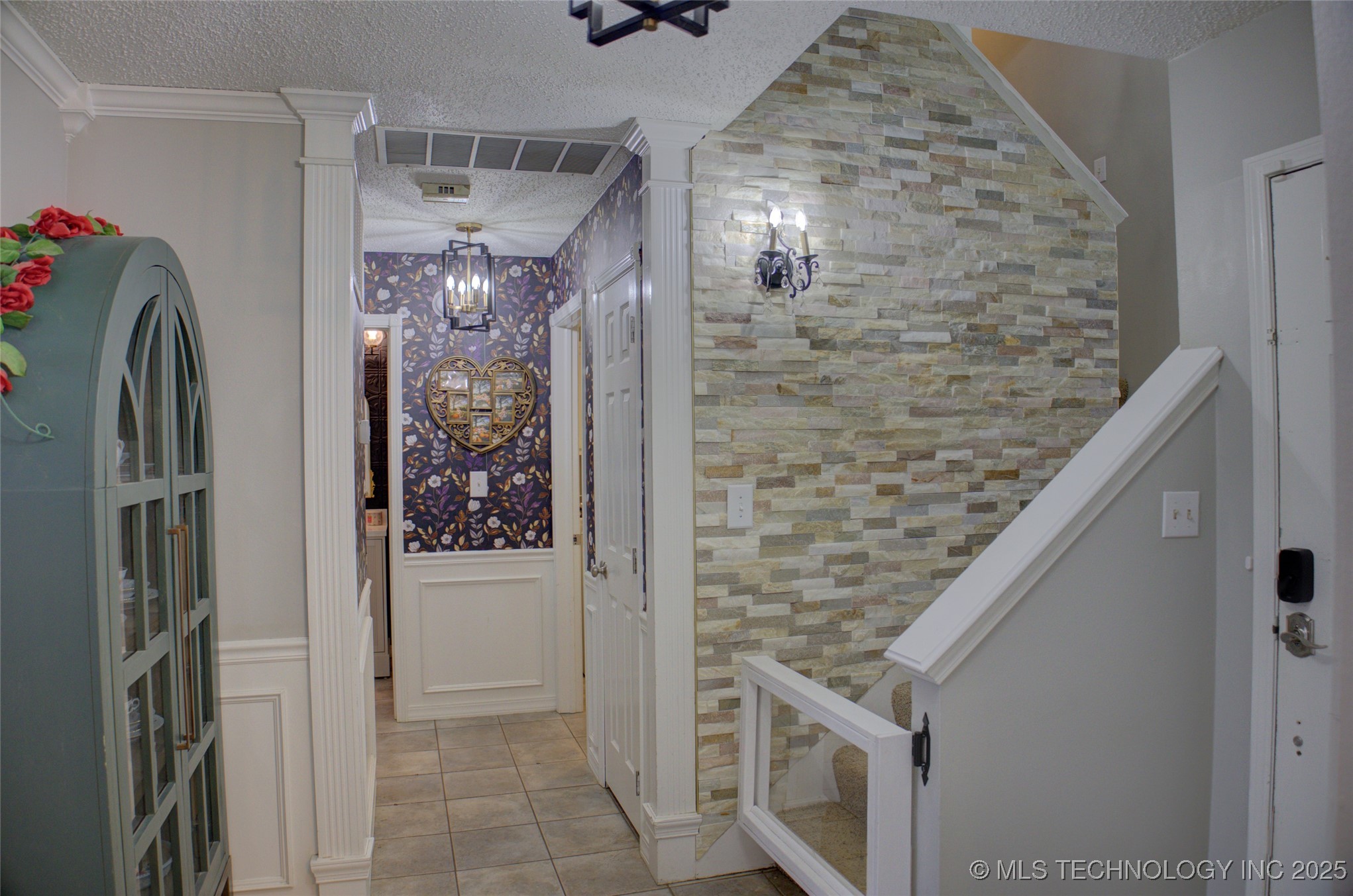 2925 W Berwick Street Property Photo 5