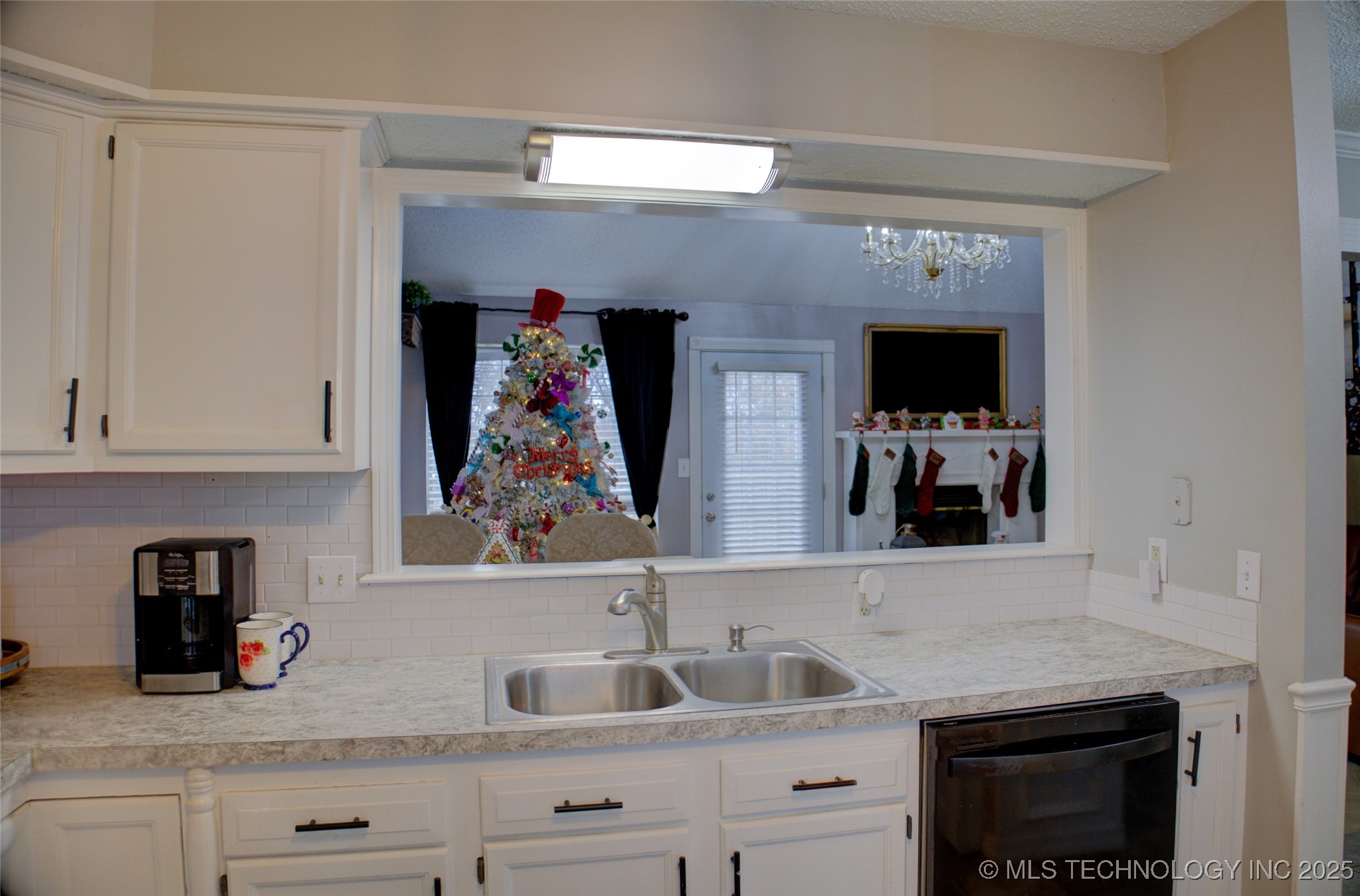 2925 W Berwick Street Property Photo 22