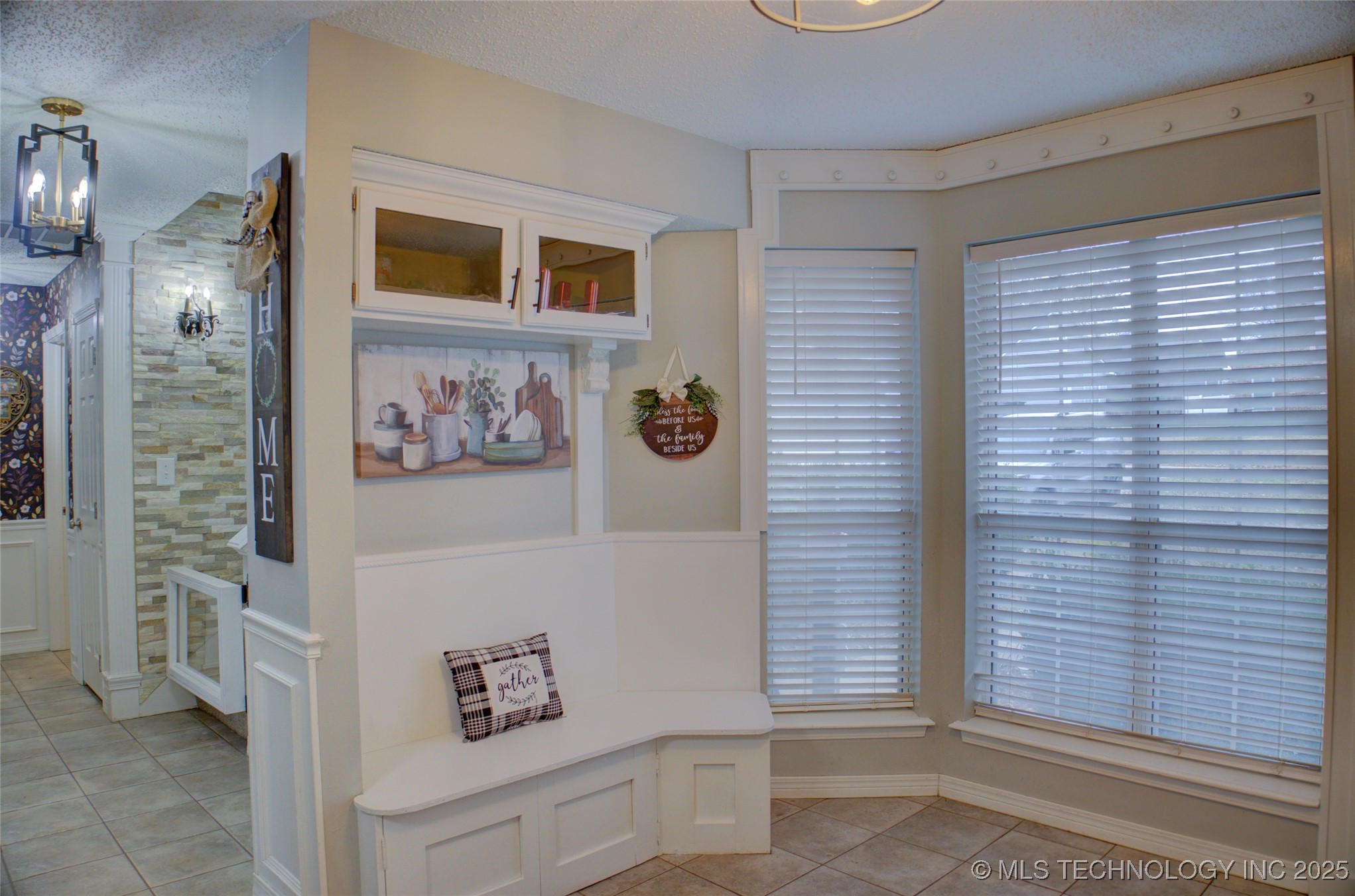 2925 W Berwick Street Property Photo 23