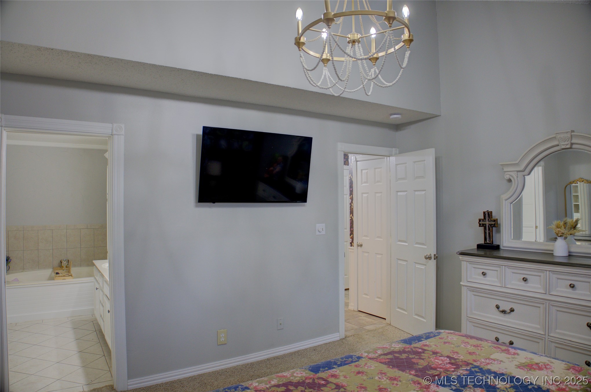 2925 W Berwick Street Property Photo 27